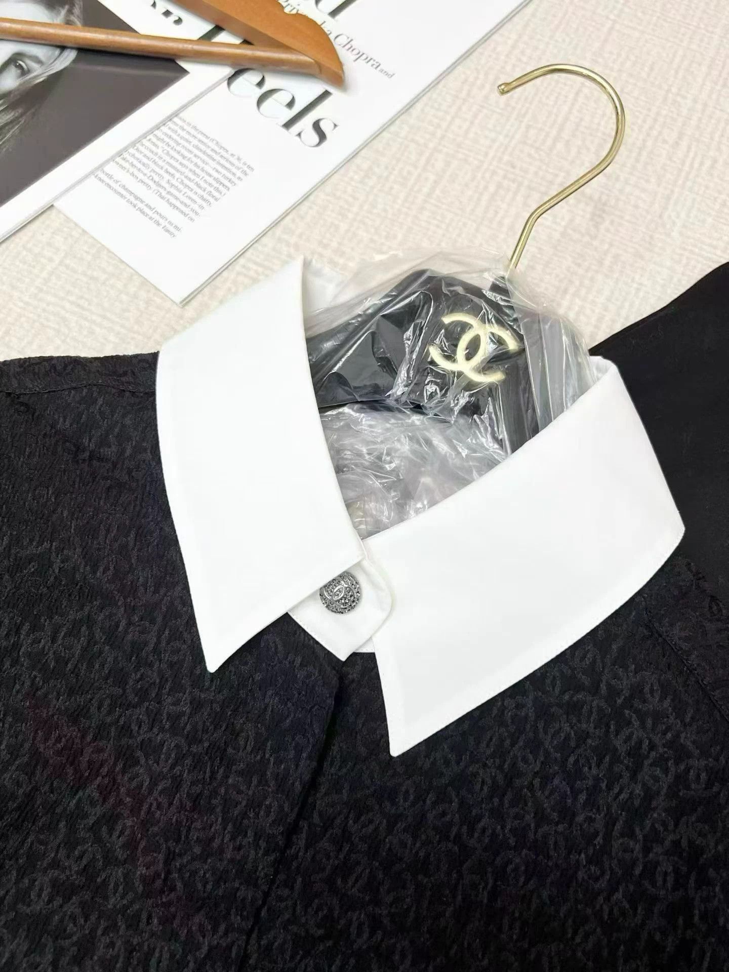 Chanel Chanel Silk Shirt New With Tags 40 Size M / US 6-8 / IT 42-44 - 2 Thumbnail