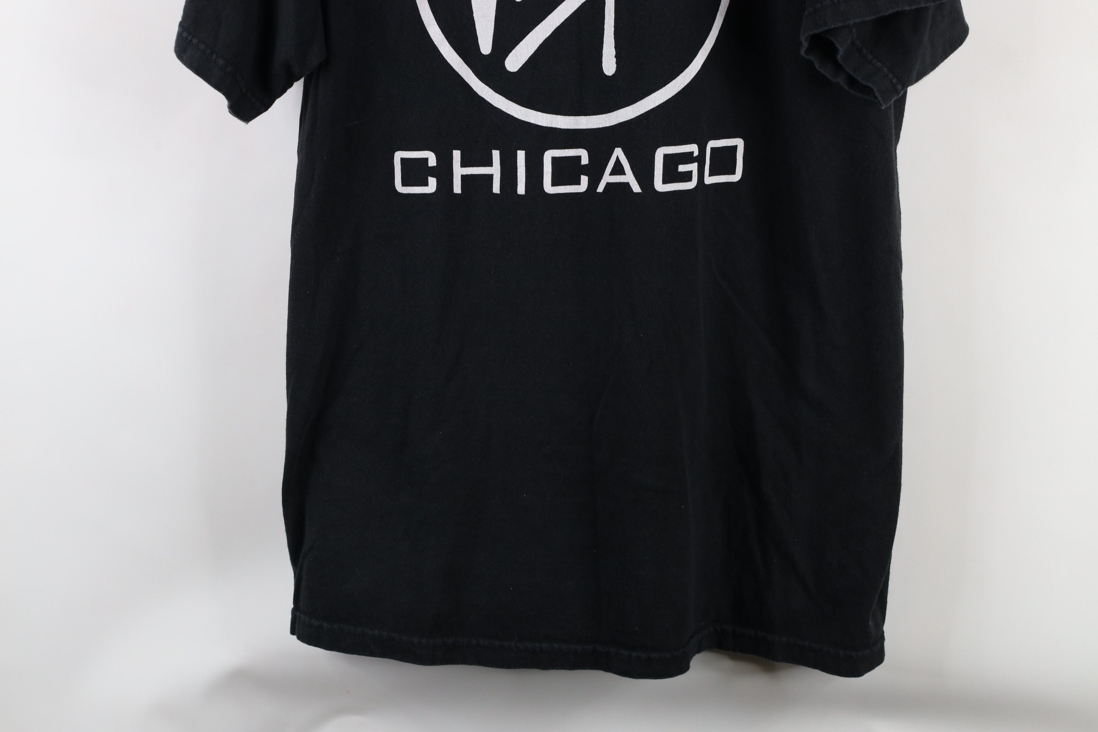 Vintage Vintage 90s Out Virgin Hotels Chicago Short Sleeve T-Shirt Size US XL / EU 56 / 4 - 3 Thumbnail