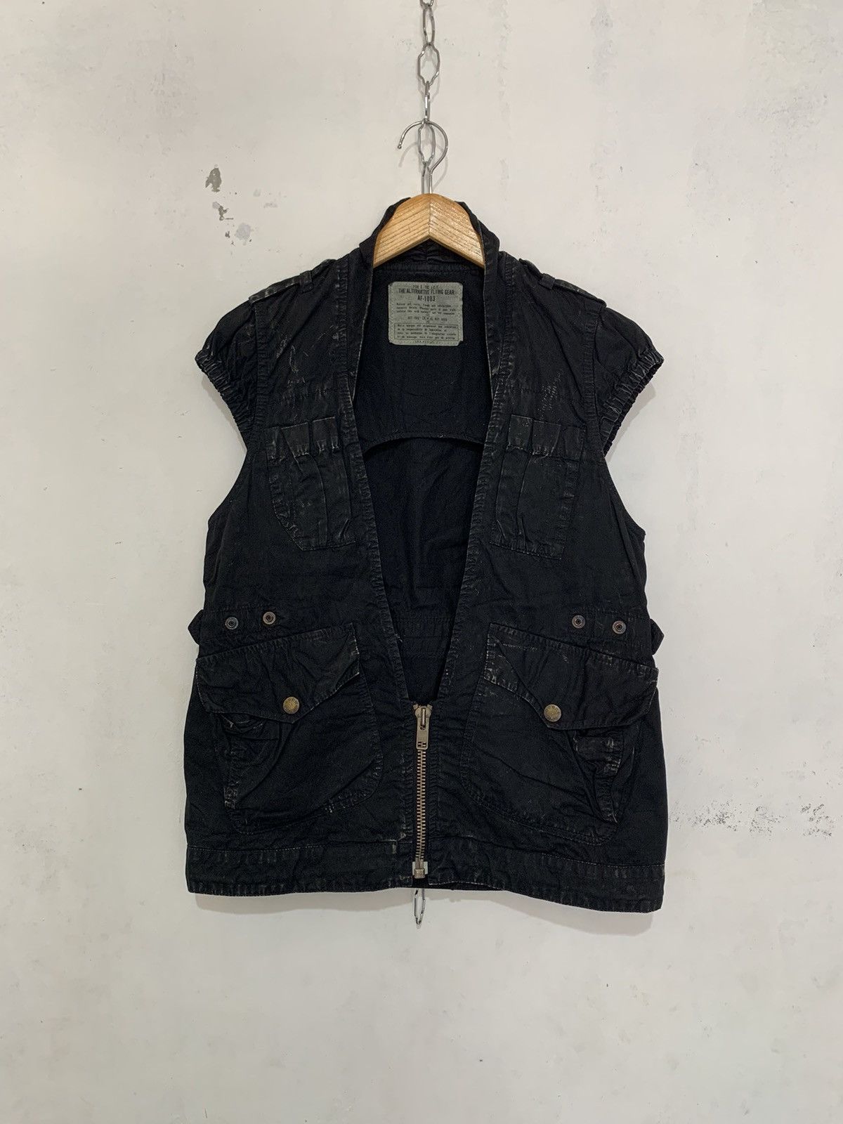 If Six Was Nine Rna flying gear vest Size US M / EU 48-50 / 2 - 1 Thumbnail