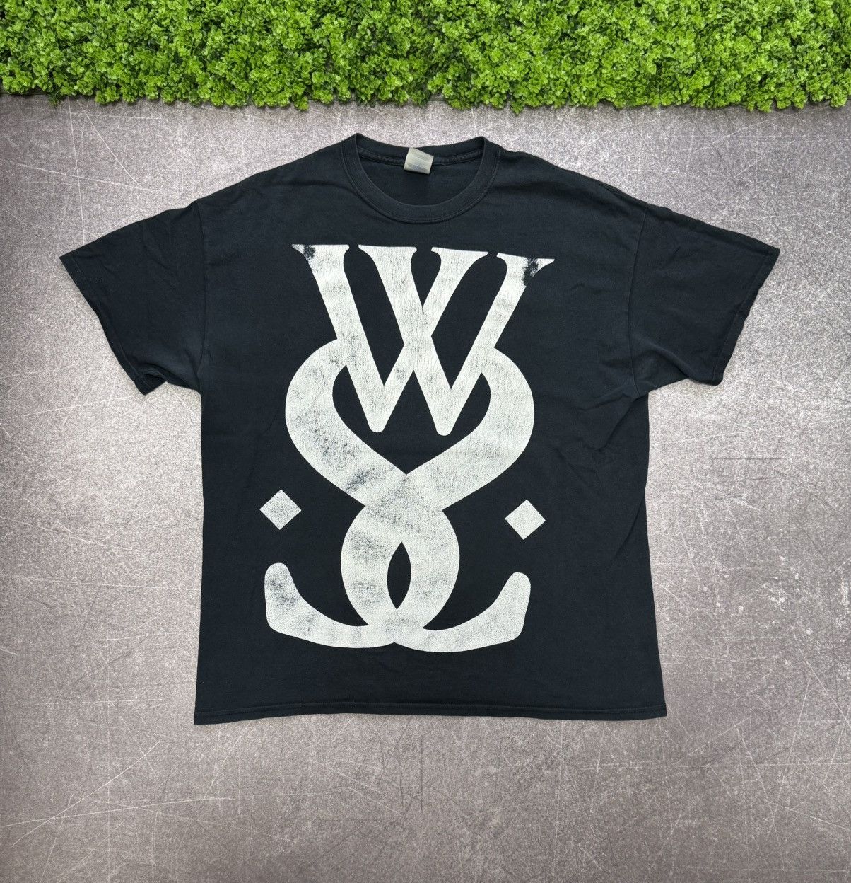 Band Tees Vintage 2000s While The Sleeps Rock Band T Shirt Size US XL / EU 56 / 4 - 1 Thumbnail