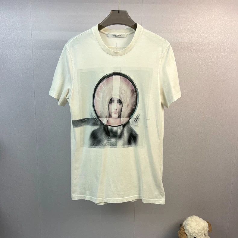 Givenchy Givenchy Character Print Crewneck T-Shirt Size US S / EU 44-46 / 1 - 1 Thumbnail
