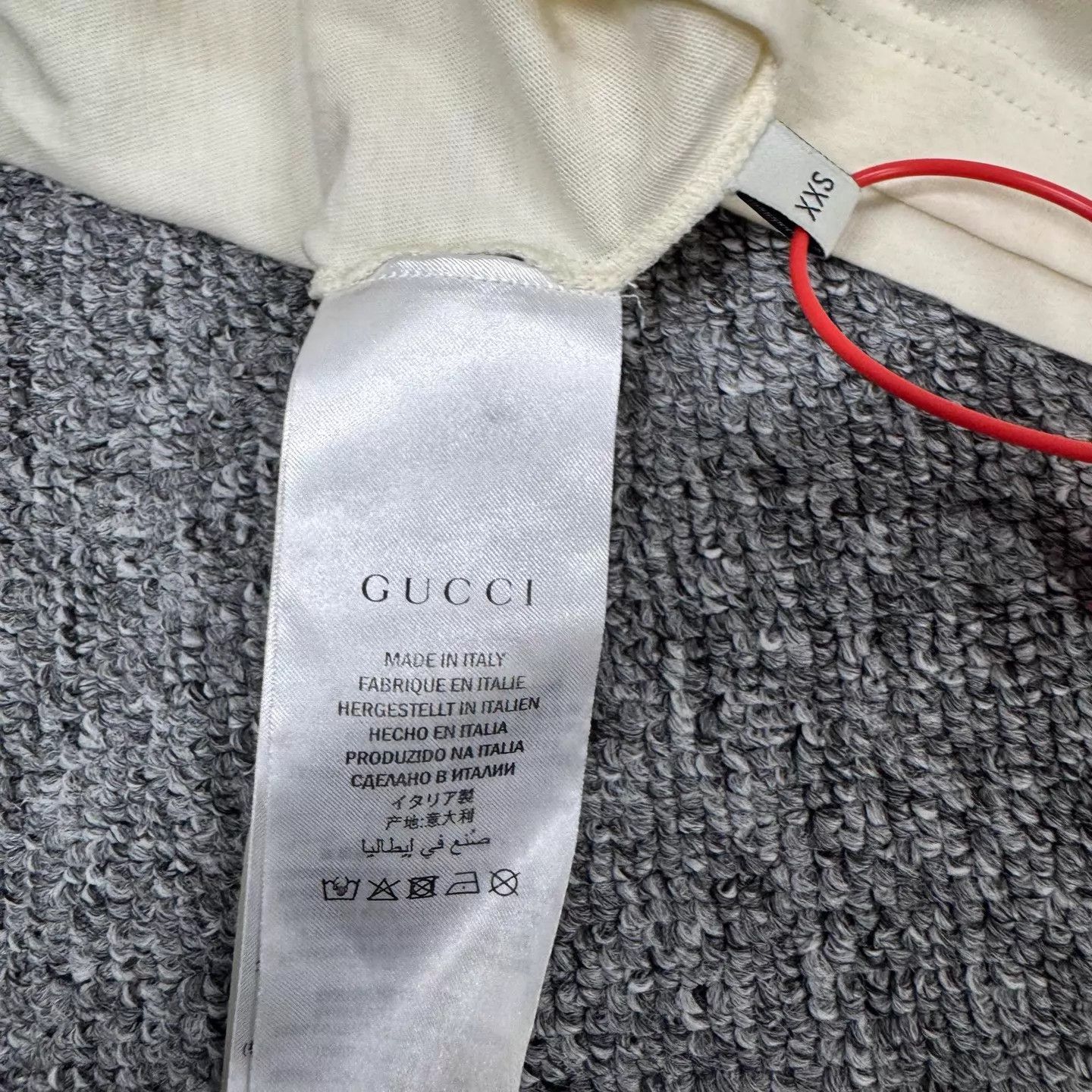 Gucci Gucci Strawberry Sequin Trim SS T-shirt XXS Size US XXS / EU 40 - 6 Thumbnail
