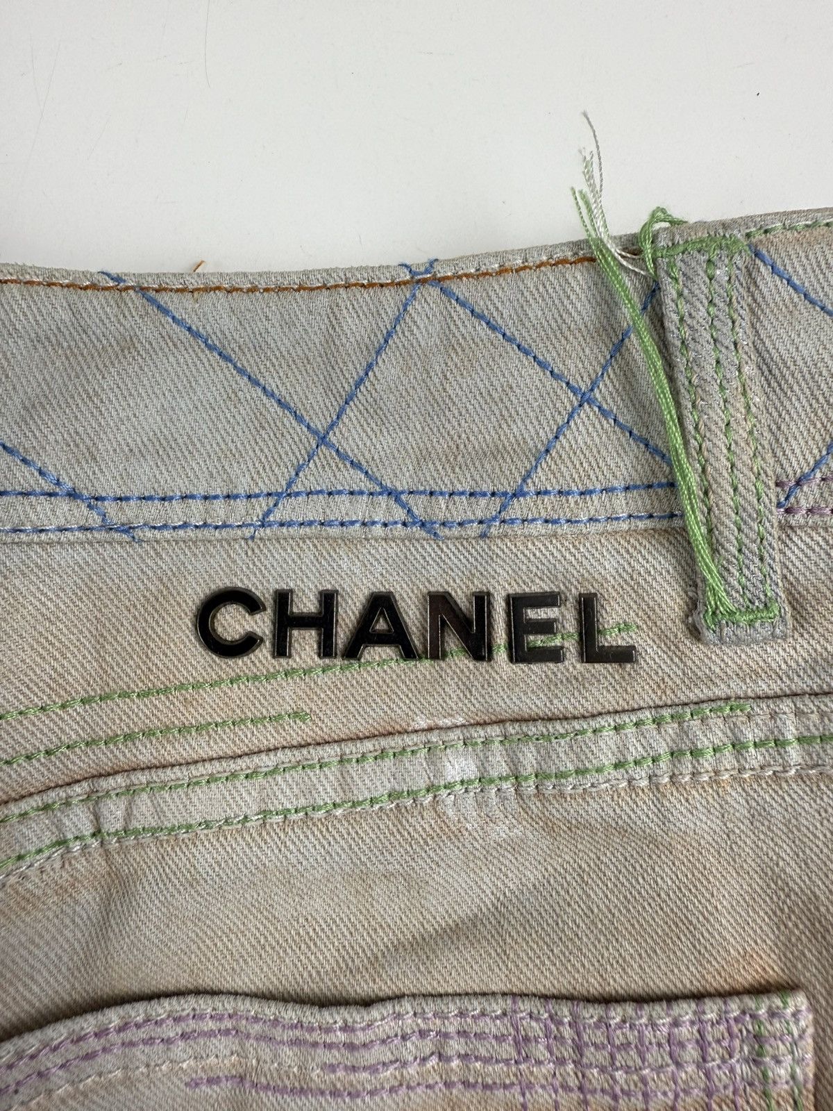Chanel Chanel Washed Out Denim Distressed Embroidery Detail Jeans Size 28" / US 6 / IT 42 - 12 Thumbnail