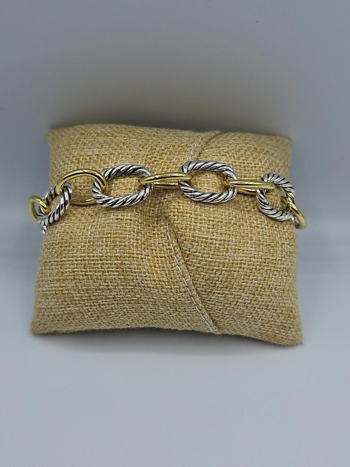 The Unbranded Brand Silver & GOLD TONE Medium Oval Link Bracelet 8" Size ONE SIZE - 2 Thumbnail
