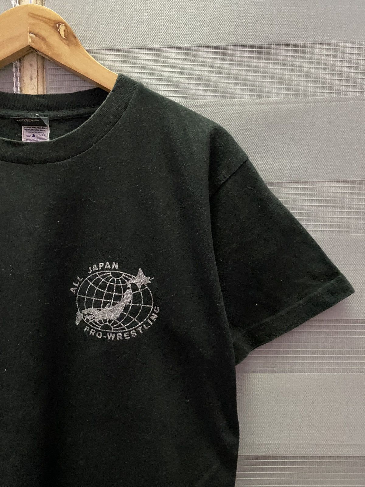 Japanese Brand Vintage 2000s Japan Pro Wrestling Real World Tag Team League Size US M / EU 48-50 / 2 - 6 Thumbnail