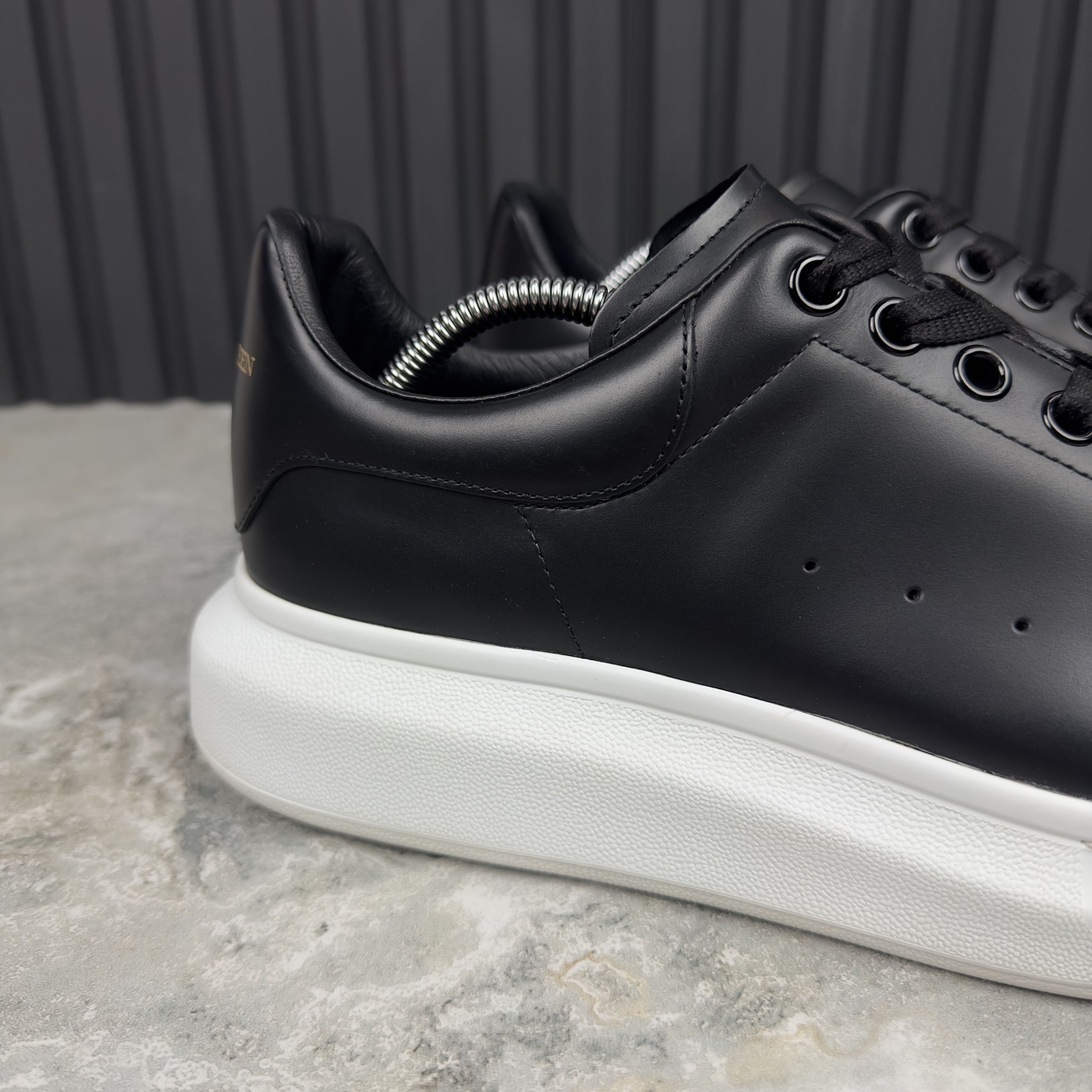 Alexander McQueen Alexander McQUEEN Sneakers Leather Size US 11 / EU 44 - 9 Thumbnail