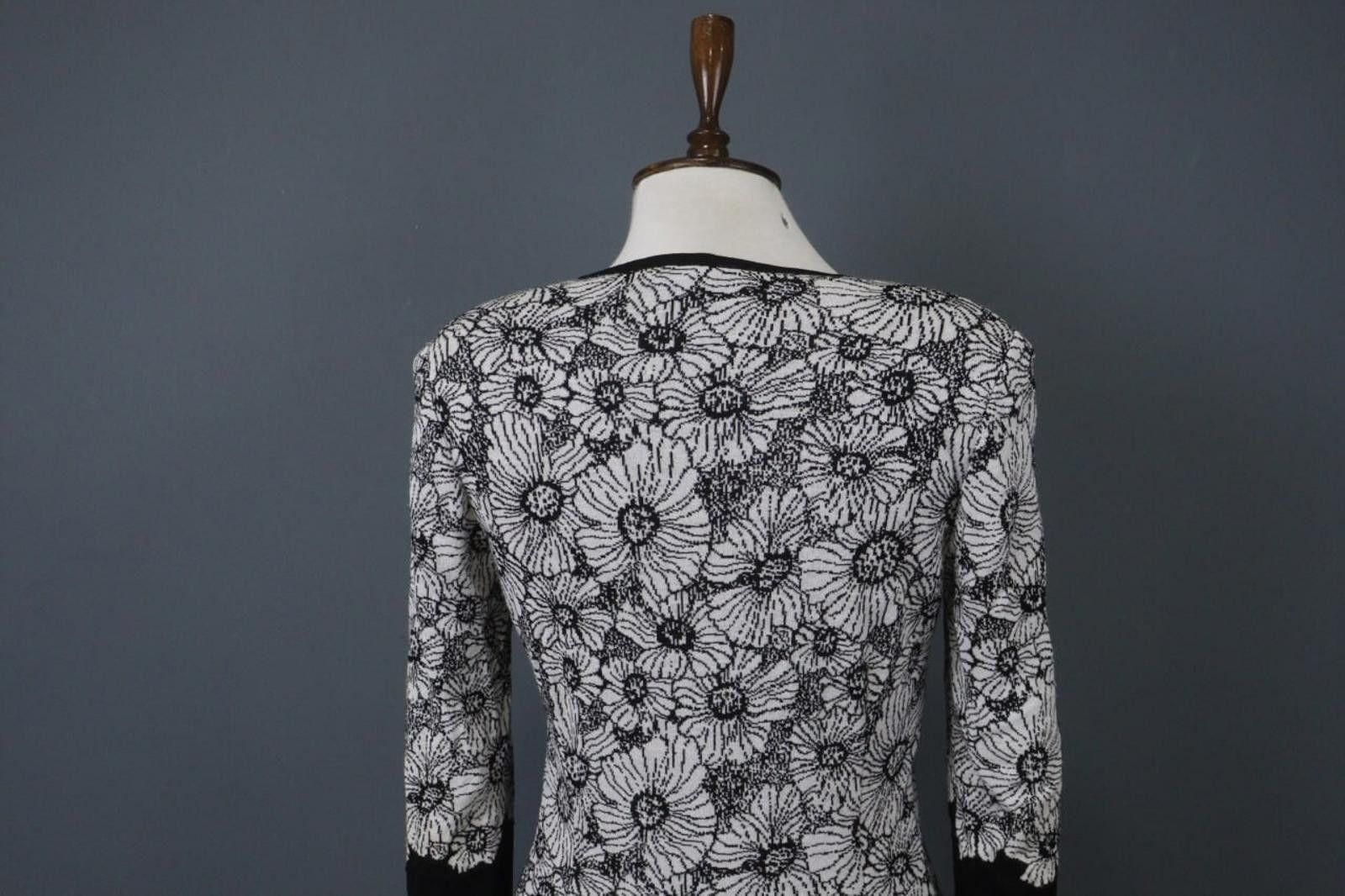Designer Stizzoli Black White Floral Viscose Knitted Cardigan Size 42 Size M / US 6-8 / IT 42-44 - 10 Thumbnail