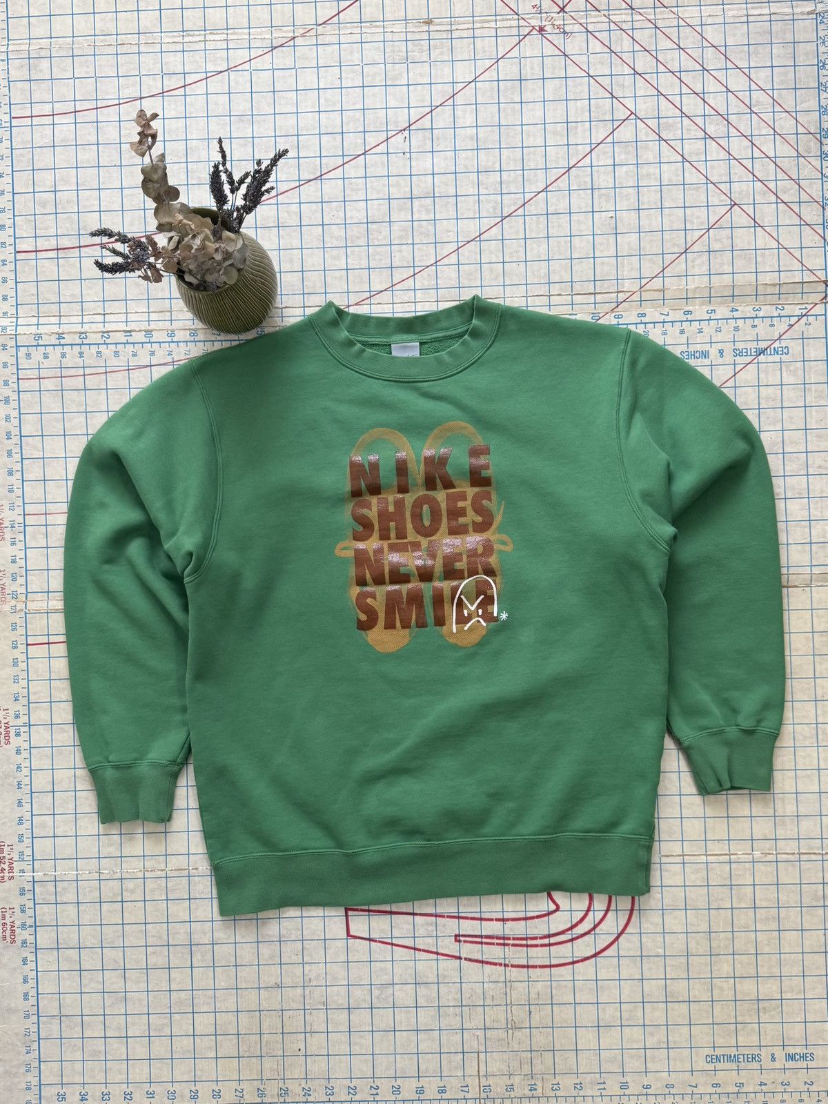 Nike × Vintage Vintage Y2K Nike Shoes Never Smile Crewneck Sweater Green Size US L / EU 52-54 / 3 - 3 Thumbnail