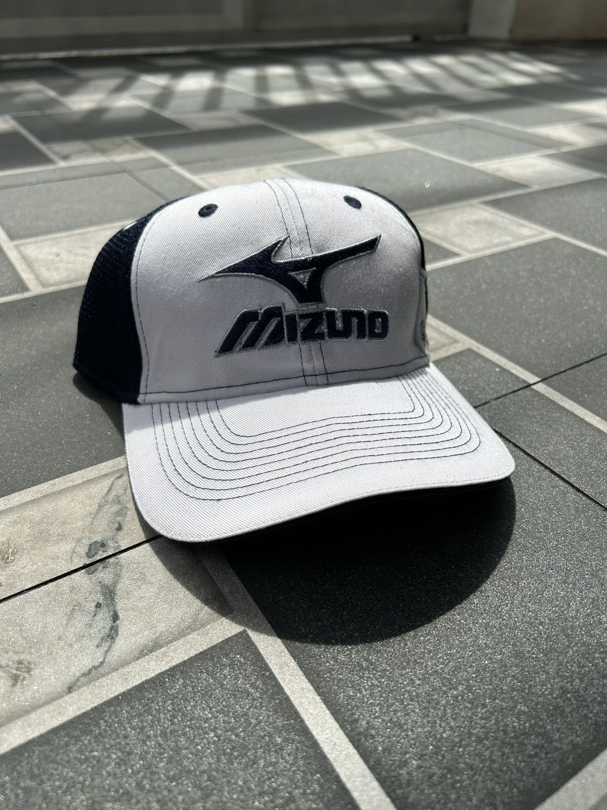 Mizuno Mizuno Mesh Trucker Hat Size ONE SIZE - 1 Thumbnail