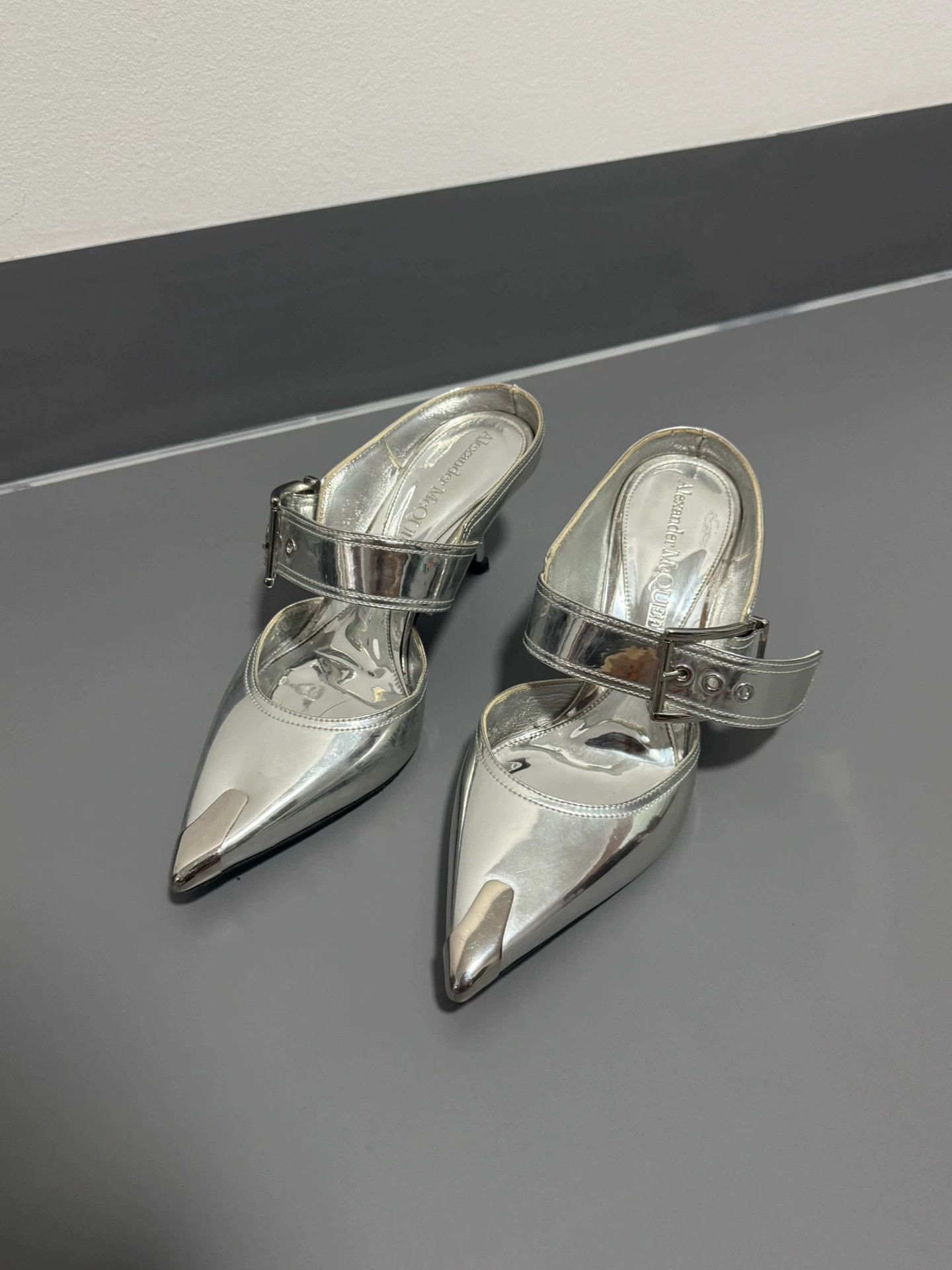 Alexander McQueen Alexander Mcqueen Toe Cap Heels 37 Size US 6.5 / IT 36.5 - 2 Thumbnail