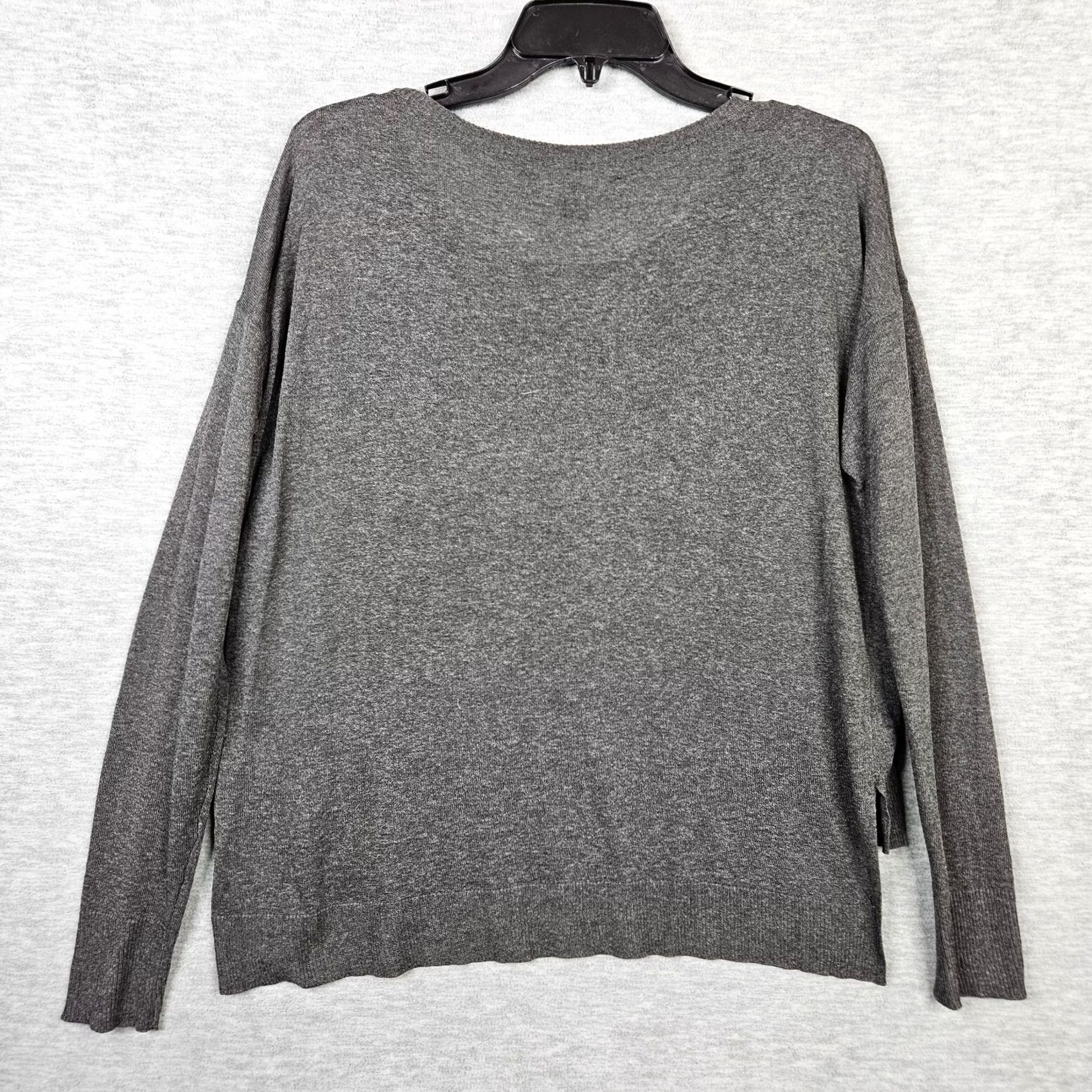 Elizabeth and James Elizabeth & James Grey Long Sleeve Cardigan M Women Knit Button V-Neck Sweater Modern Solid Size M / US 6-8 / IT 42-44 - 5 Thumbnail
