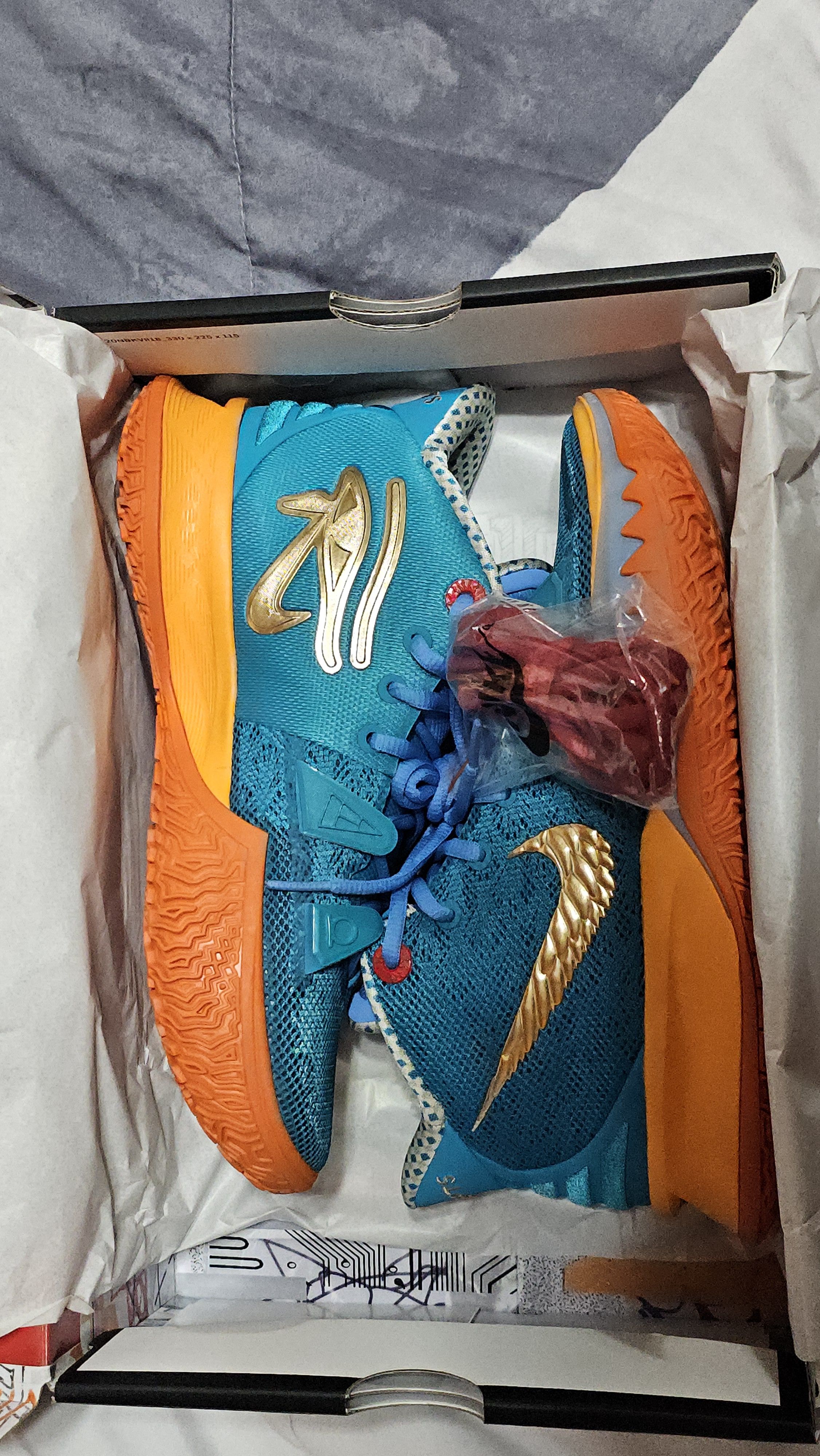 CNCPTS KYRIE 7 CNCPTS Size US 7 / EU 40 - 1 Thumbnail
