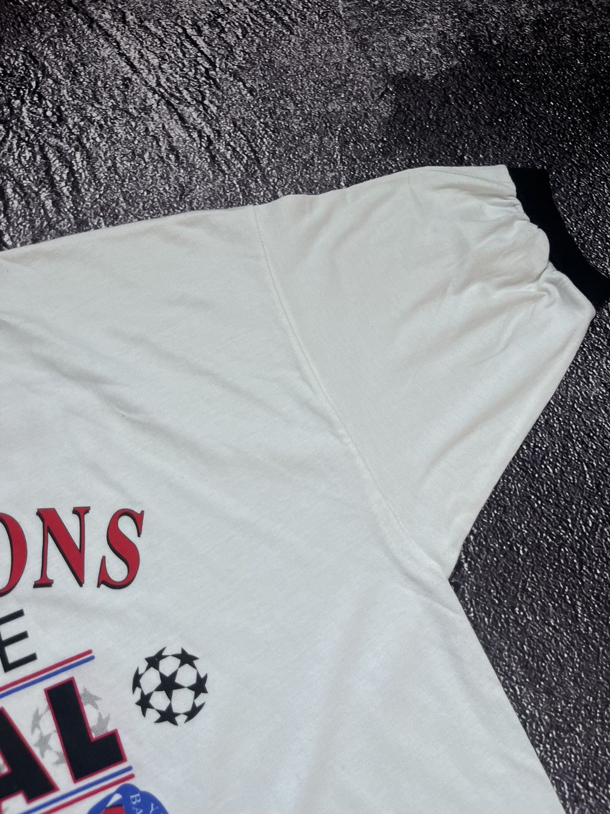 Vintage 1999 Manchester United Bayern Champions League Winners Tee Size US L / EU 52-54 / 3 - 5 Thumbnail