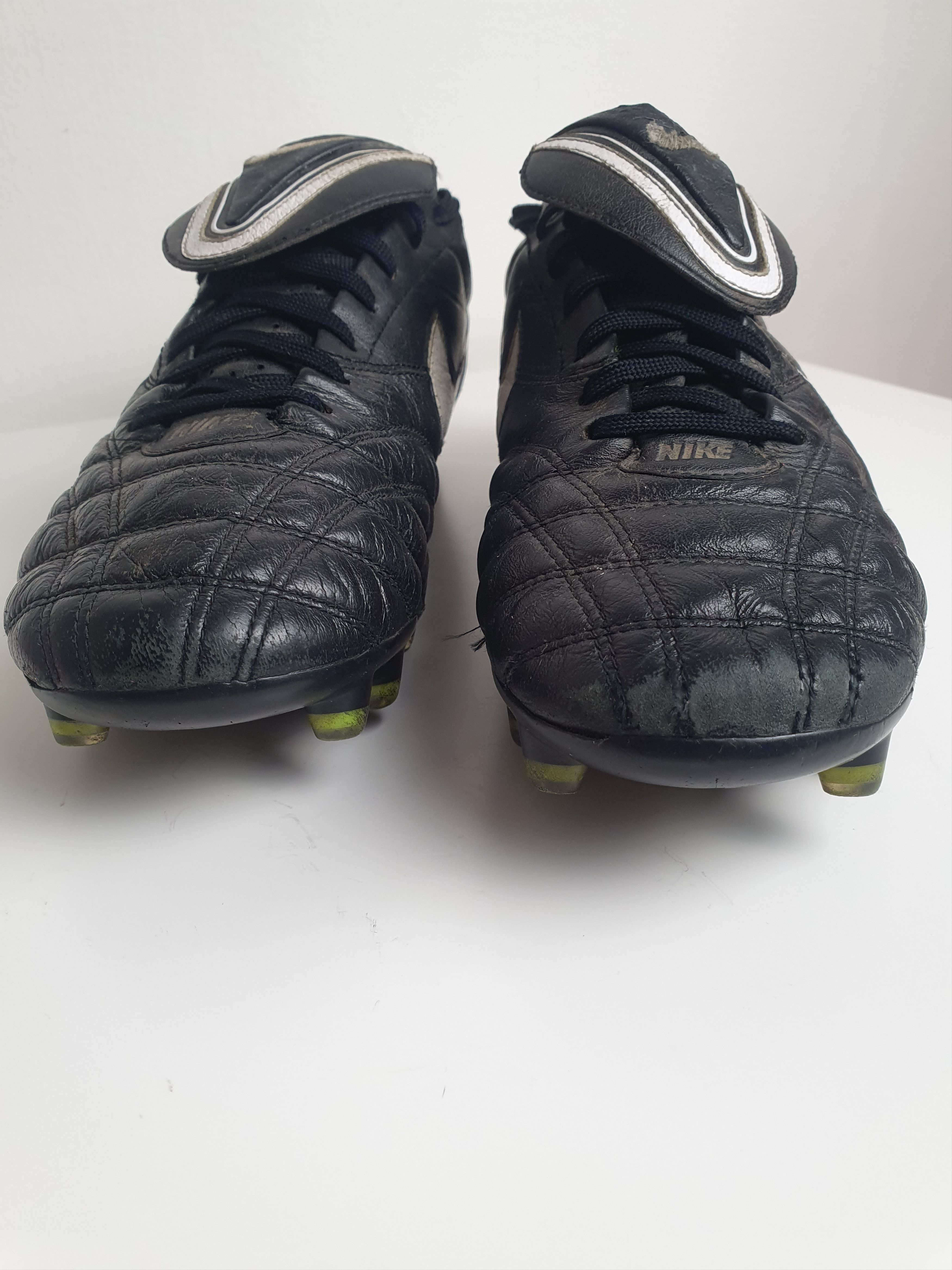 Nike Vintage Cleats mens Nike Tiempo Legend III Football Rare Size US 11 / EU 44 - 14 Thumbnail