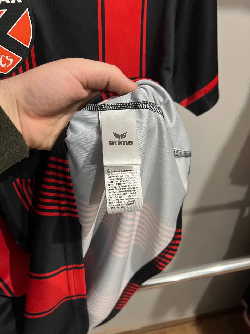 Erima 2016/17 NEUCHATEL XAMAX #17 HOME SOCCER JERSEY FOOTBALLSHIRT Size US L / EU 52-54 / 3 - 7 Thumbnail