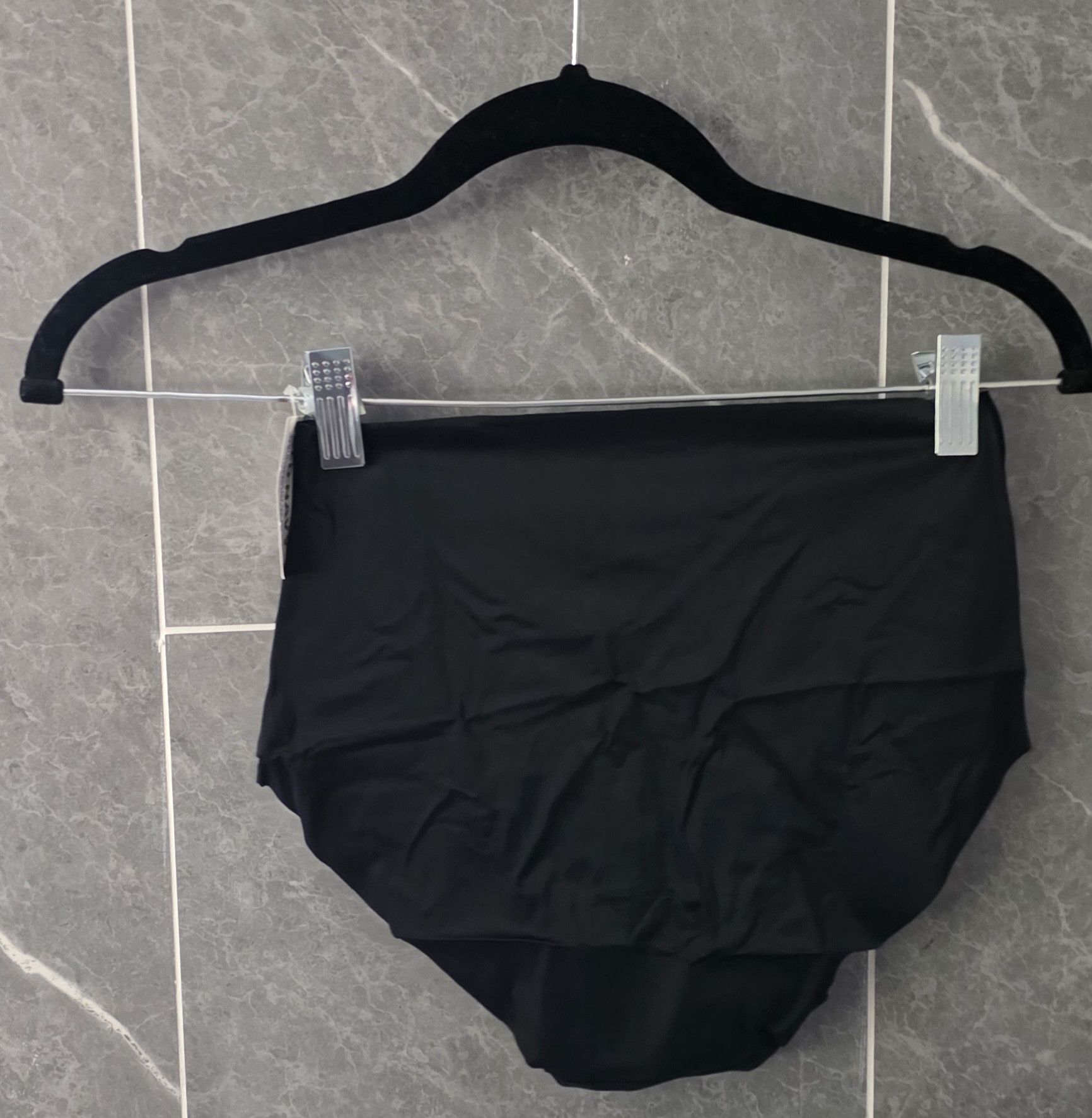 Old Navy NWT Old Navy High-Waisted No-Show Brief Underwear Black M Size ONE SIZE - 2 Thumbnail