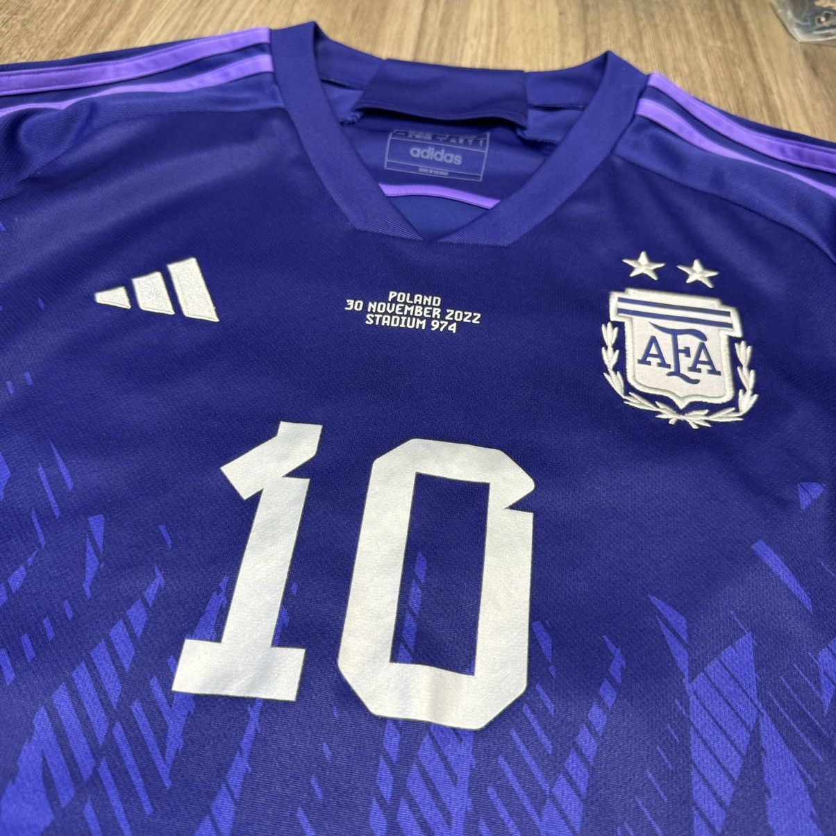 Adidas Argentina WC2022 away shirt #10 Messi Size US L / EU 52-54 / 3 - 3 Thumbnail