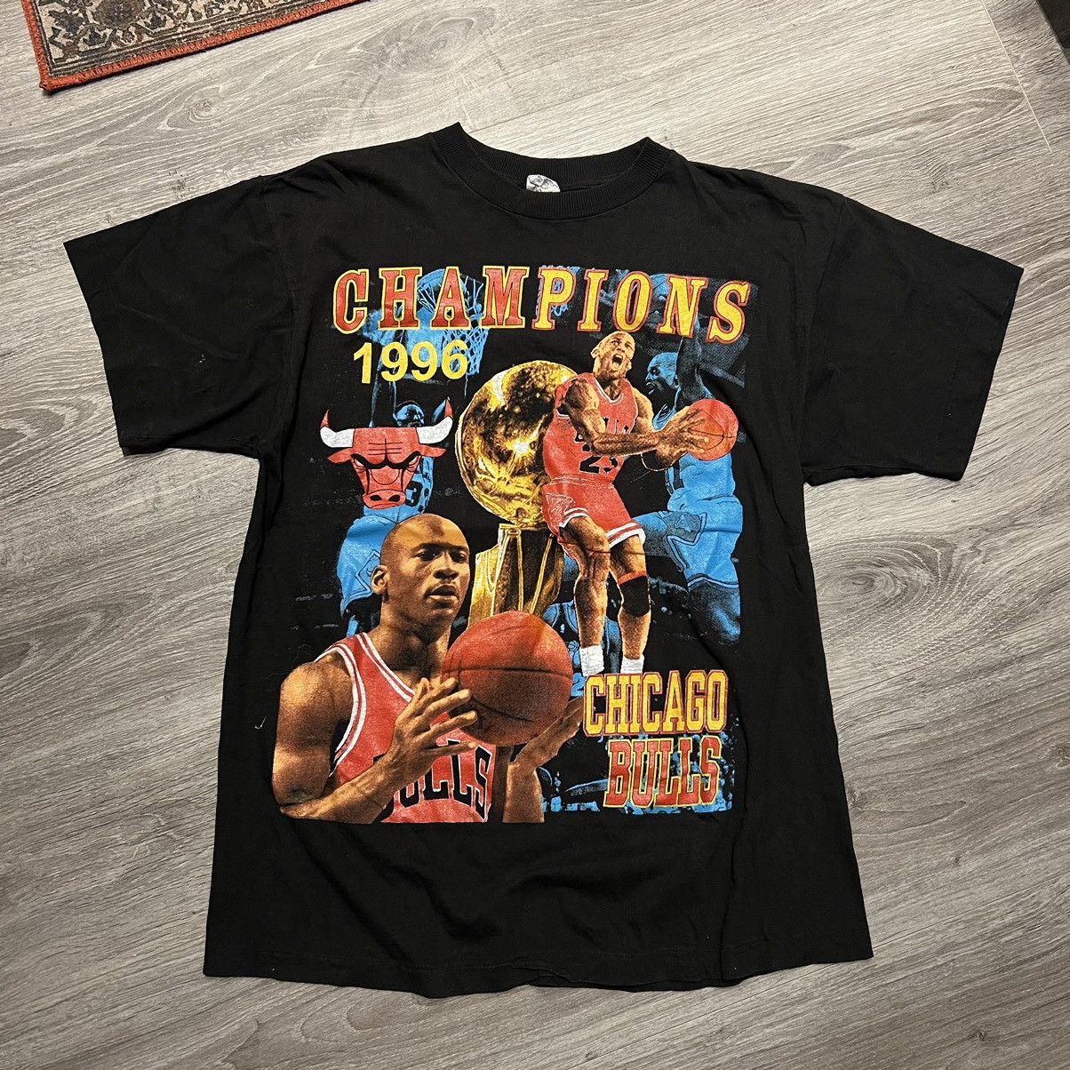 Rap Tees Vintage Chicago Bulls Rodman rap tee Size US L / EU 52-54 / 3 - 1 Thumbnail