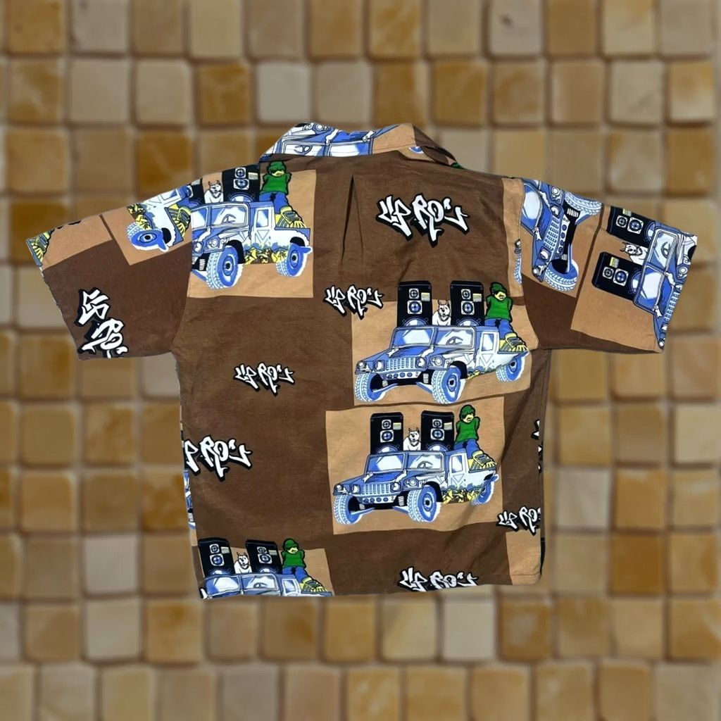 Vintage Christina Shirt XL Brown Graffiti Hip Hop Made In Thailand Early 00's Short Sleeve Button-Up Mens Size US XL / EU 56 / 4 - 1 Thumbnail