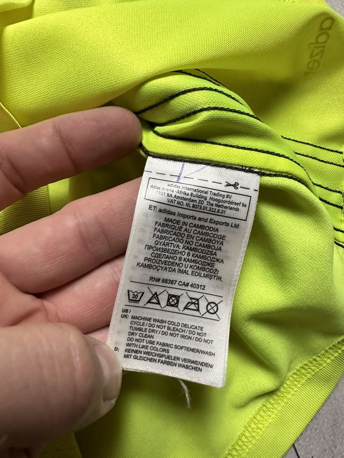 Adidas × Chelsea Soccer × Vintage Vintage adidas Chelsea soccer jersey size S logo yellow Size US S / EU 44-46 / 1 - 7 Thumbnail