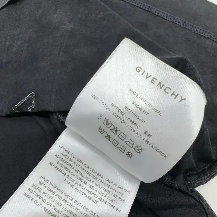 Givenchy Givenchy Givenchy Black Geometric Print Short Sleeve TShir Size US S / EU 44-46 / 1 - 5 Thumbnail
