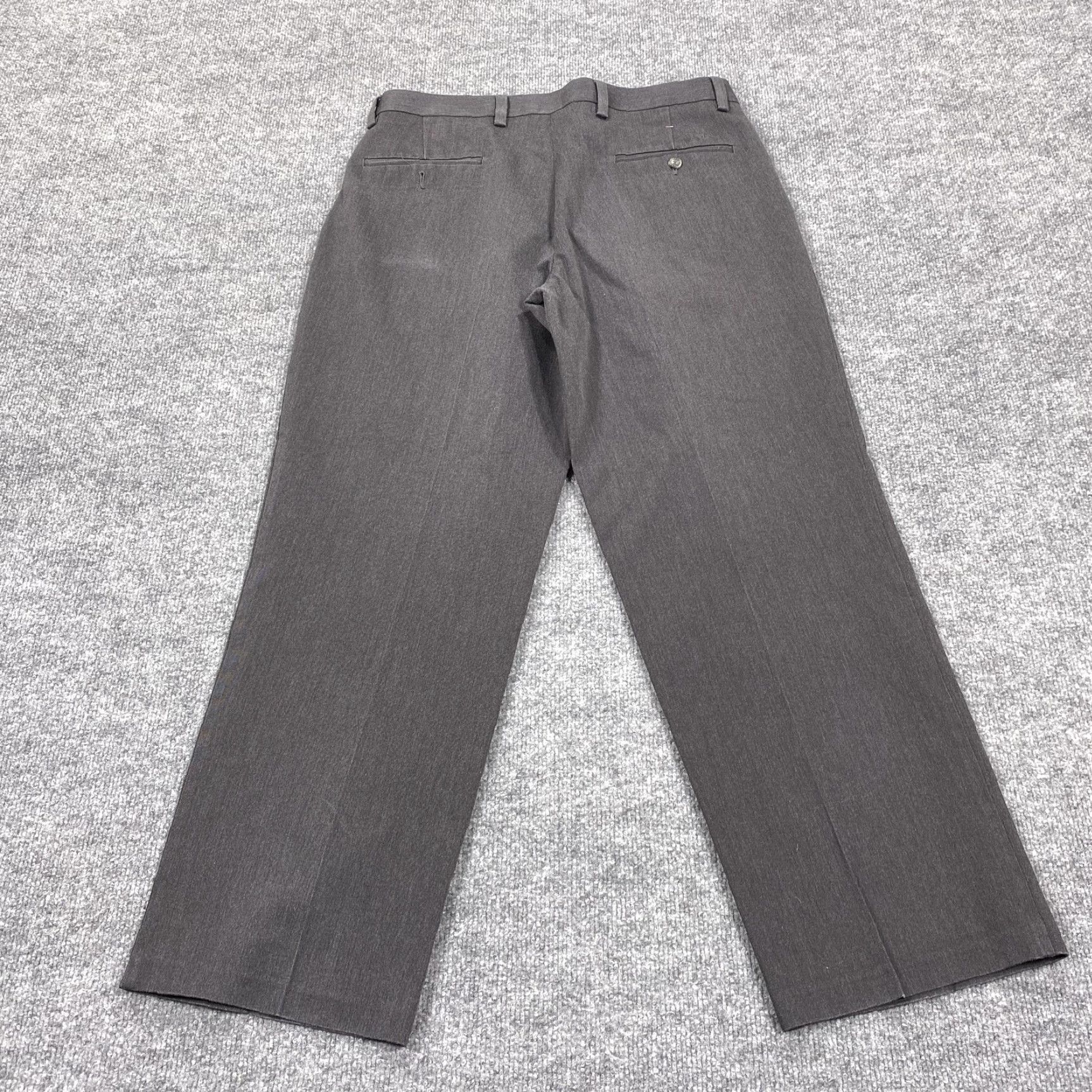 Dockers Dockers Dress Pants Mens 36x30 Gray Classic Fit Pleated Straight Business Size US 36 / EU 52 - 2 Thumbnail