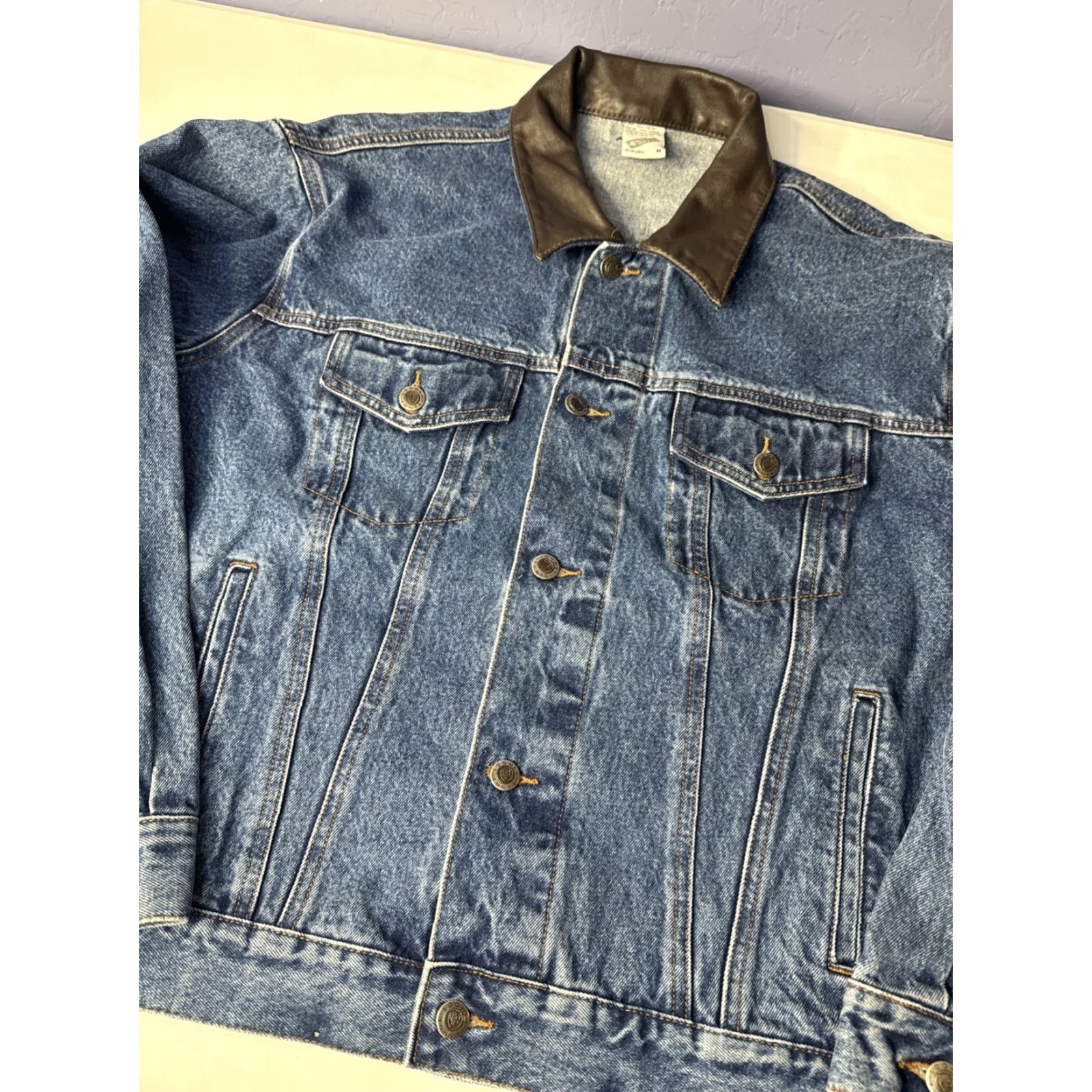 Vintage VINTAGE Warner Bros Denim Jean Jacket M US Flag USA 90s Taz Looney Tunes Mens Jacket Blue Cotton Bomber Style Size US 31 - 5 Thumbnail