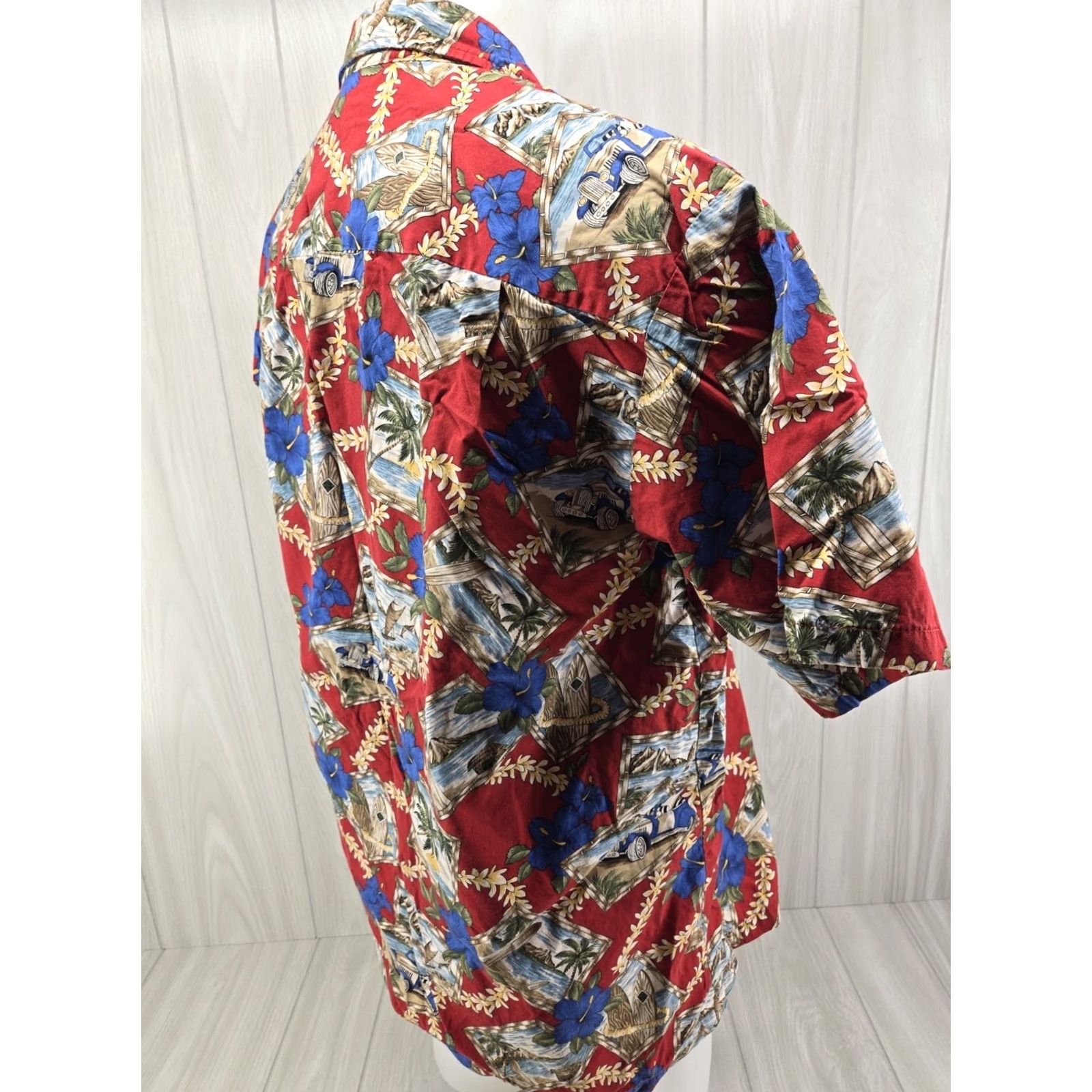 Vintage VINTAGE Winnie Fashion Mens Red Hawaiian Shirt Size Large Floral 90s Vintage Hawaiian Shirt Mens Red Size US L / EU 52-54 / 3 - 6 Thumbnail