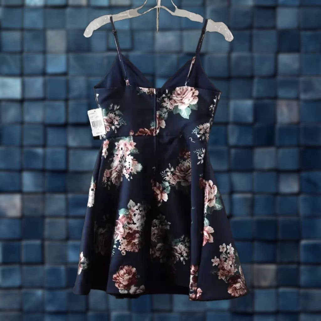 Vintage Speechless Dress Women's V-Neck Midi Floral Navy Pink Blue 1 NWT Size XS / US 0-2 / IT 36-38 - 1 Thumbnail