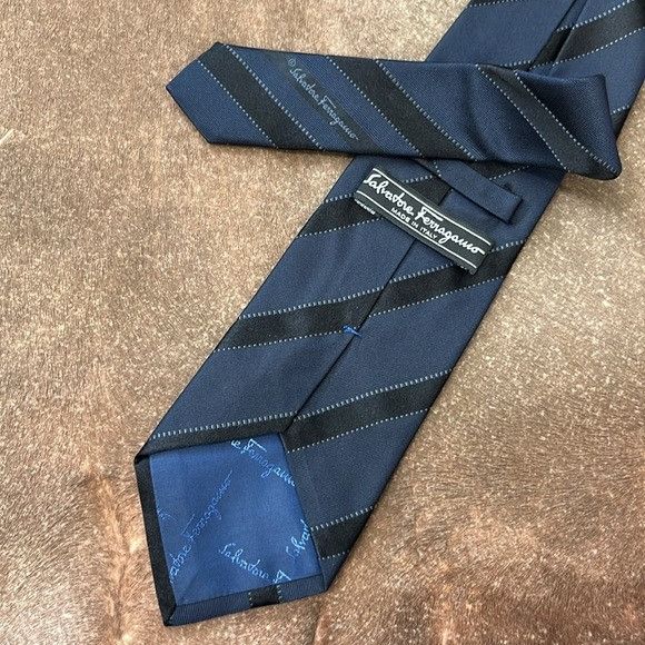 Salvatore Ferragamo Ferragamo Silk Diagonal Collegiate Blue Black Striped Tie Size ONE SIZE - 3 Thumbnail