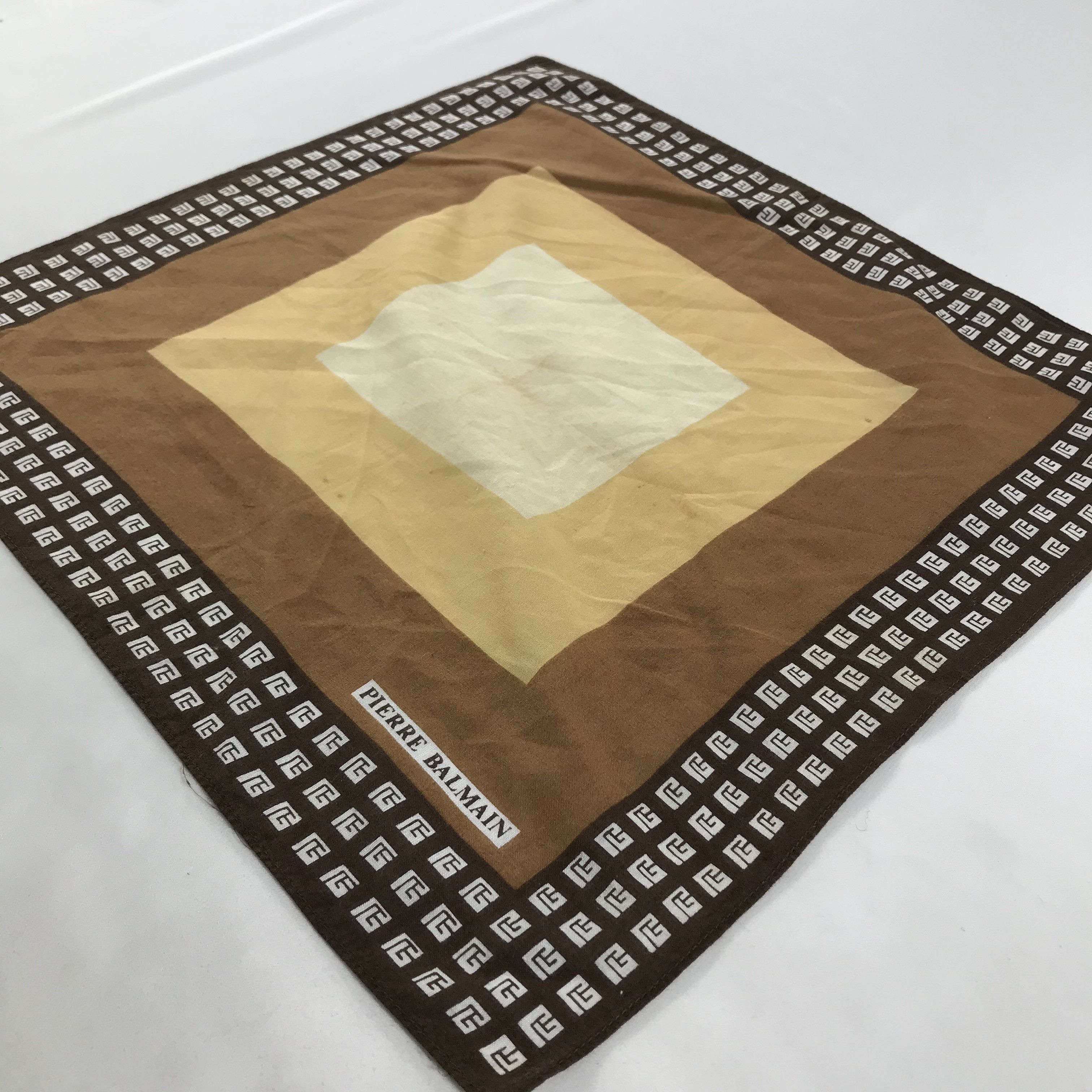 Pierre Balmain × Vintage Pierre Balmain Bandana / Handkerchief / Neckerchief -S1750 Size ONE SIZE - 2 Thumbnail