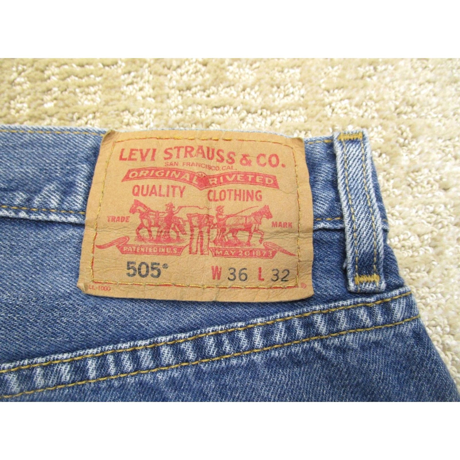 Levi's VINTAGE Levi's 505 Jeans Men 36x30 Blue Regular Fit Denim Pants Dark Wash Leather Logo 90s 00s Mens Size US 36 / EU 52 - 5 Thumbnail