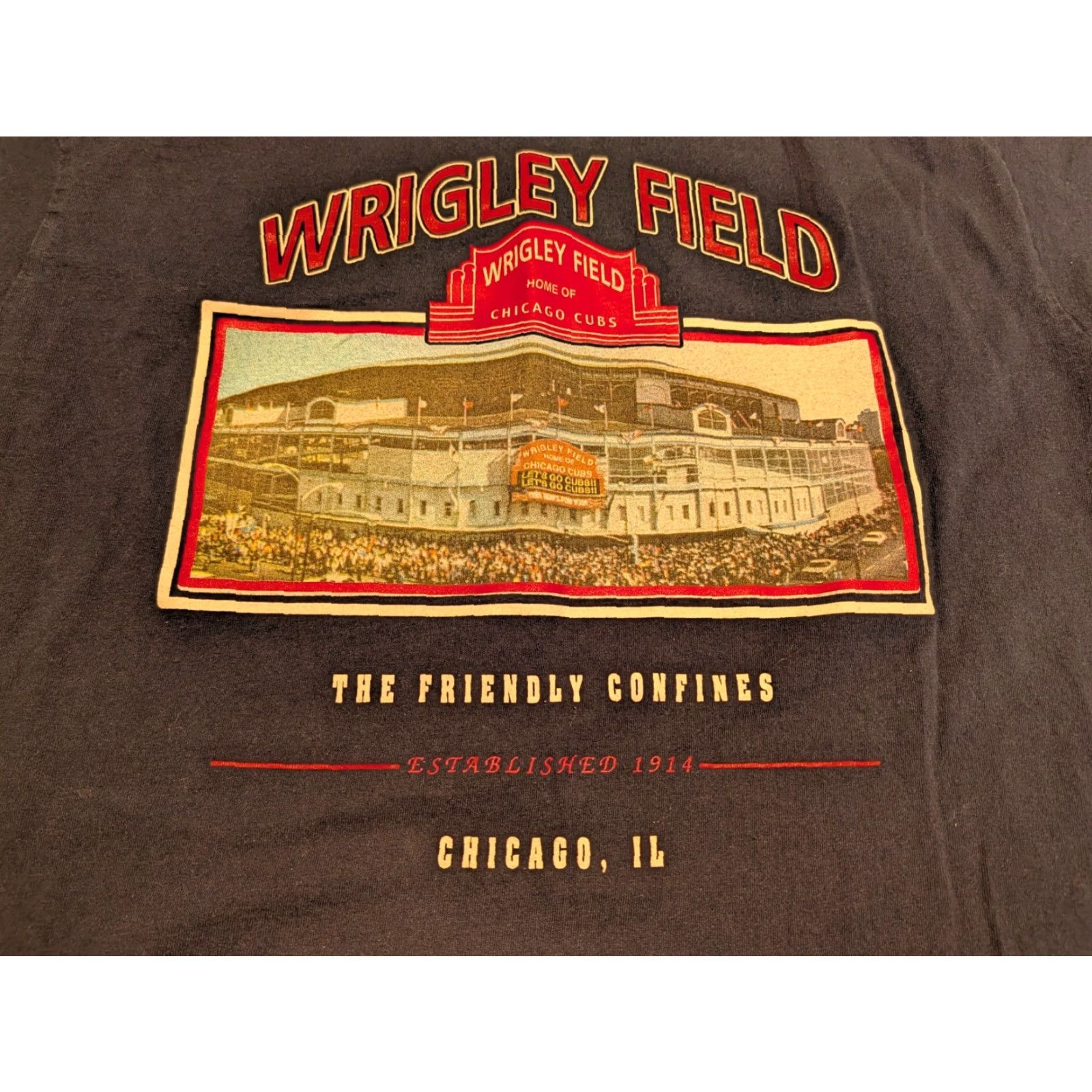 Vintage VINTAGE Chicago Cubs T-Shirt Stadium Wrigley Field - Cotton Heritage XL Blue Crew Neck Short Sleeve Men’s 90s Sports Baseball Graphic Print EUC Size US XL / EU 56 / 4 - 2 Thumbnail