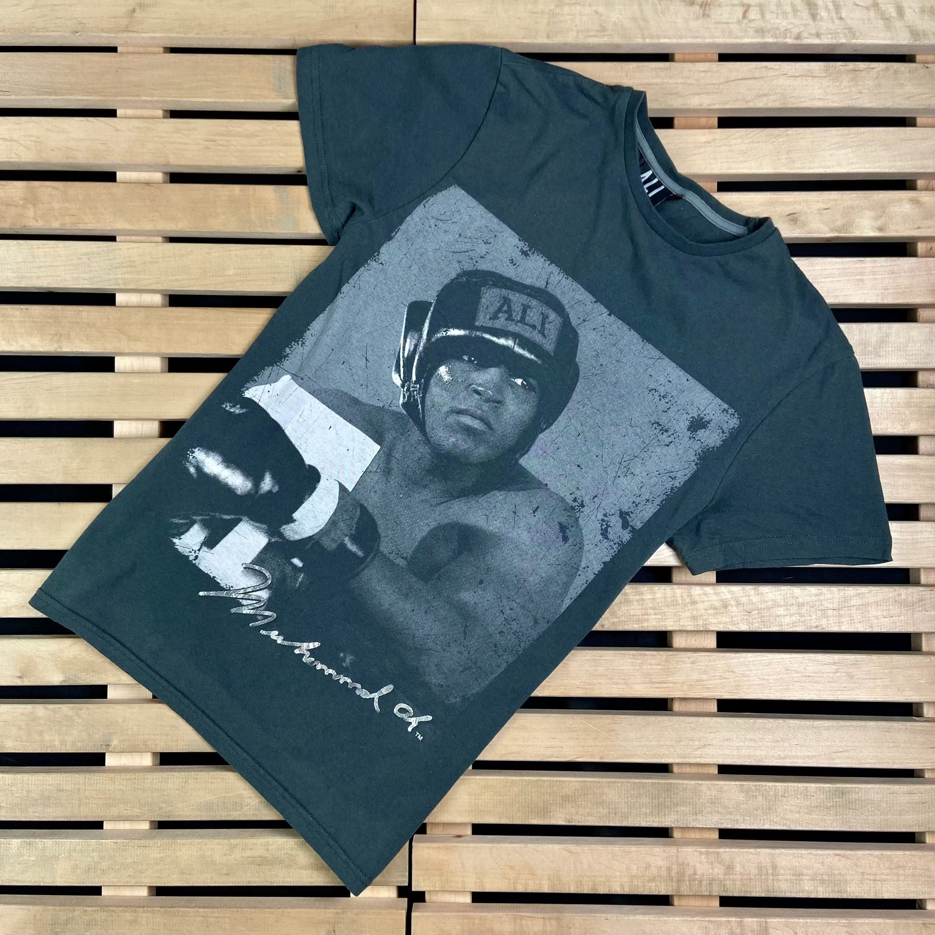 Vintage Mens VIntage T Shirt Muhammad Ali Size S Size US S / EU 44-46 / 1 - 1 Thumbnail