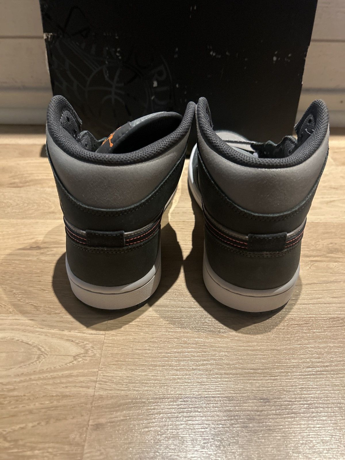 Jordan Brand Jordan 1 Mid SE Night Stadium Size US 7.5 / EU 40-41 - 5 Thumbnail