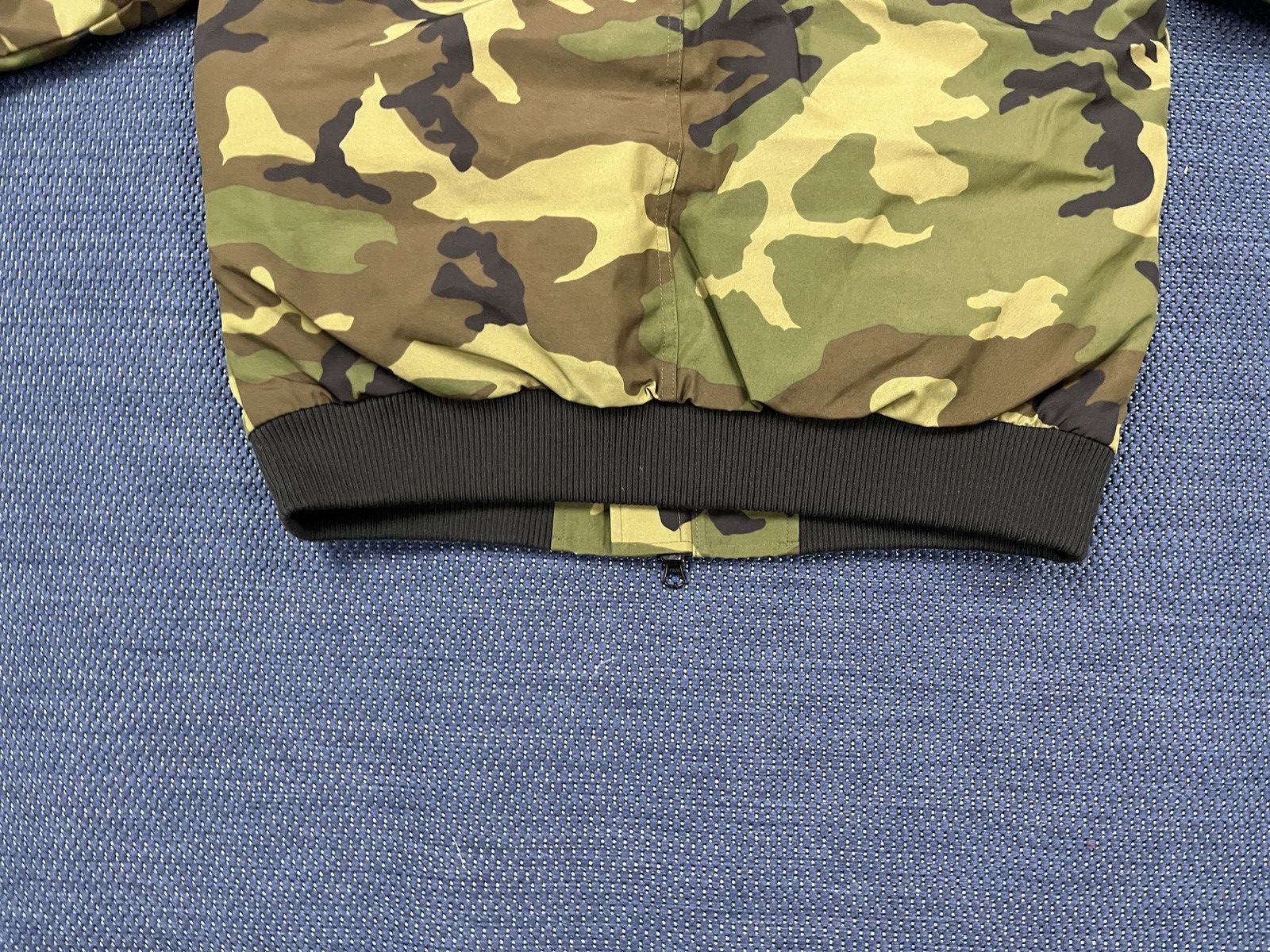 Canada Goose Canada Goose Bromely Bomber Jacket Size Large Size US L / EU 52-54 / 3 - 12 Thumbnail