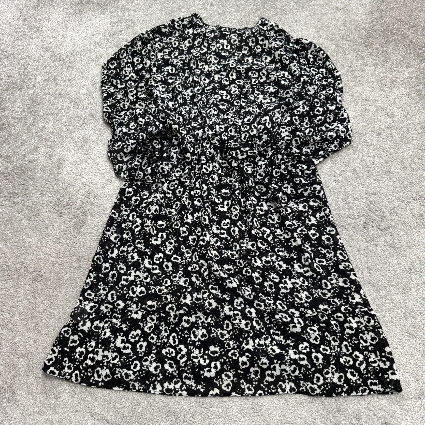 J.Crew J.CREW Merchantile Floral Ruffle Mini Dress Womens Petite Medium Black Elastic Shirt? Size M / US 6-8 / IT 42-44 - 2 Thumbnail