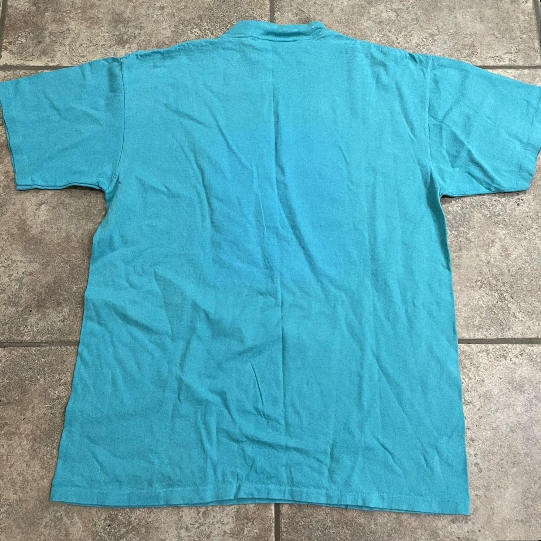 Vintage VINTAGE Oneita Musicalifrnia Graphic T-Shirt Mens Large Blue Single Stitch Size US L / EU 52-54 / 3 - 5 Thumbnail