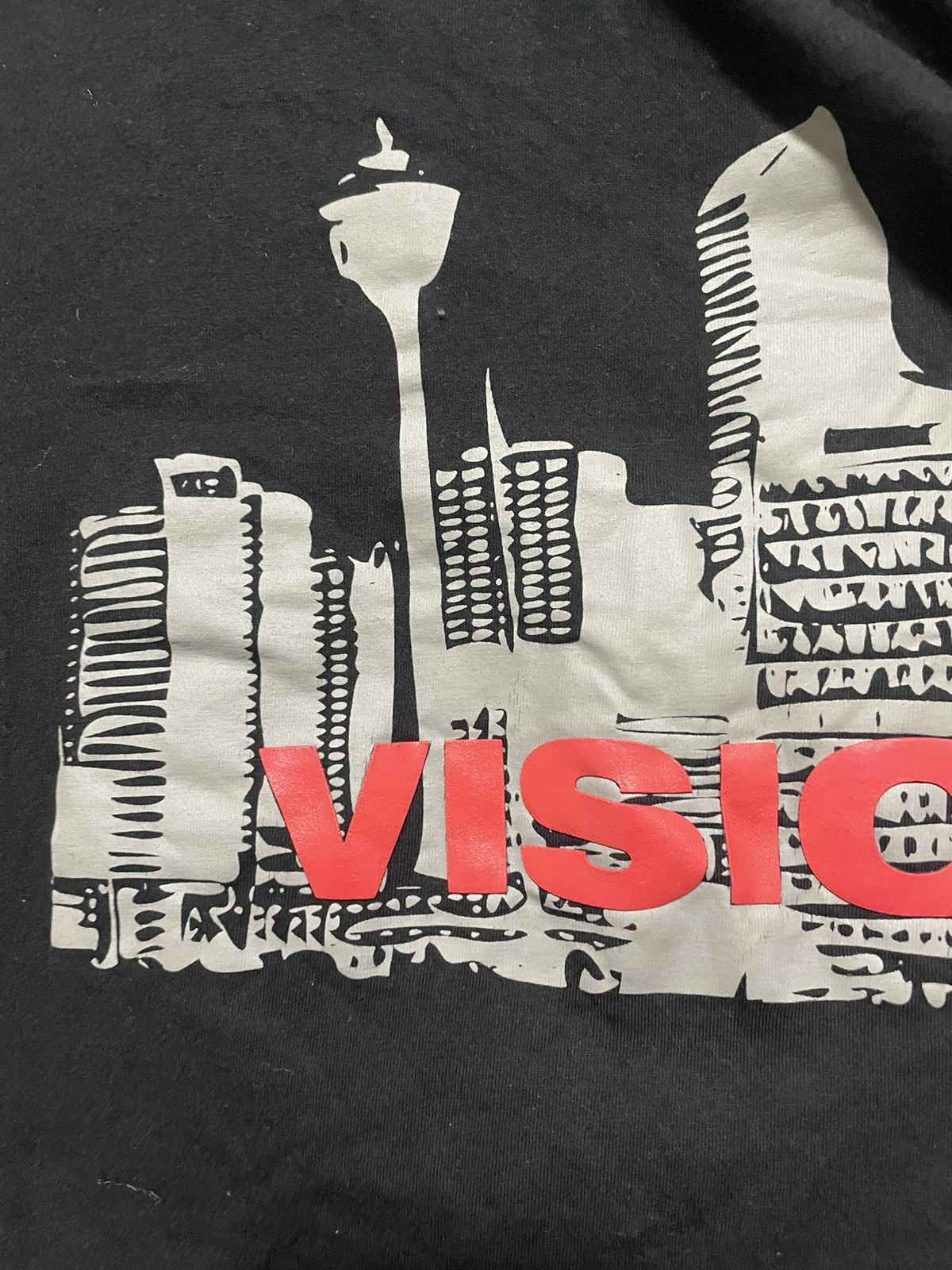 Vision Streetwear Vintage 2000s Vision Street Wear City Graphic Black Tee Size US L / EU 52-54 / 3 - 4 Thumbnail