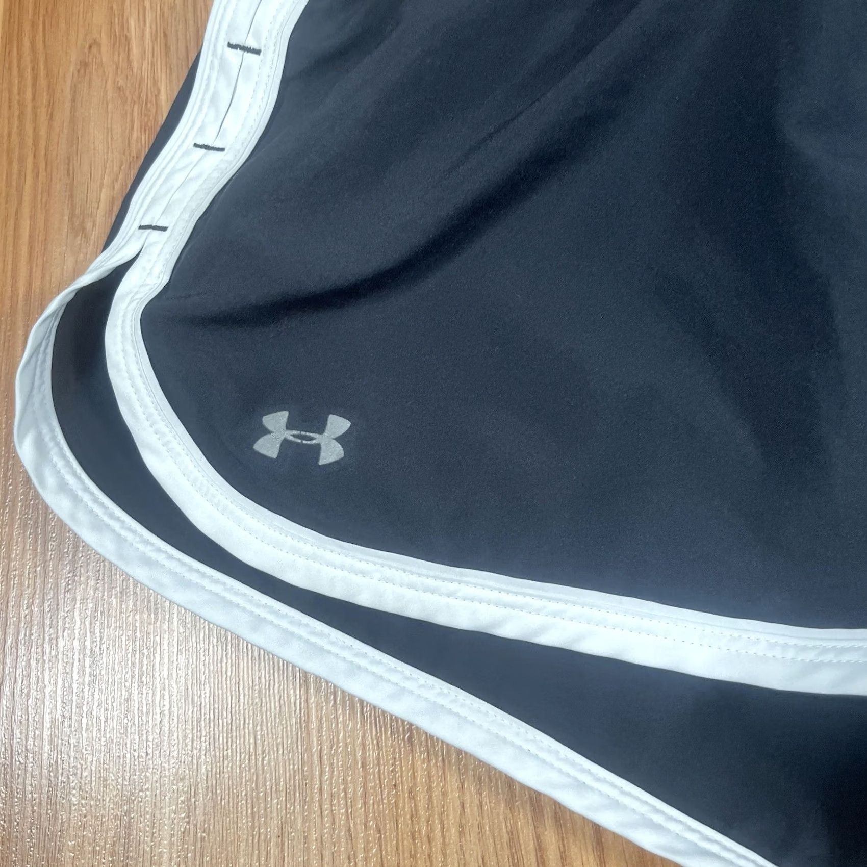 Under Armour Under armour Shorts Womens SM Fitted Heatgear Athletic Running Cross Training Size 28" / US 6 / IT 42 - 3 Thumbnail
