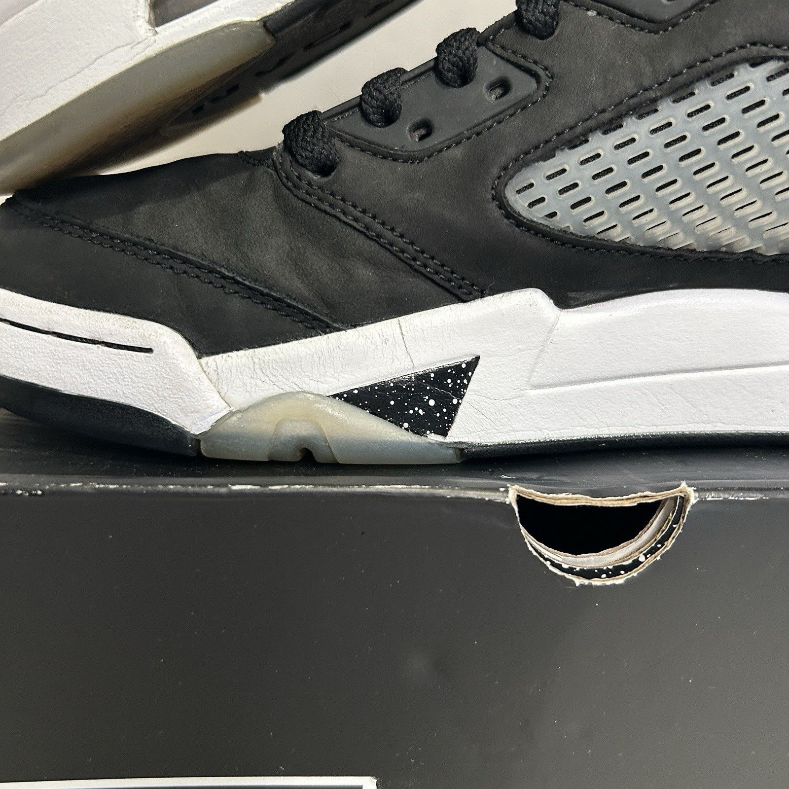 Nike Nike Air Jordan 5 Retro “Moonlight/Oreo” 2021 Size US 10.5 / EU 43-44 - 8 Thumbnail