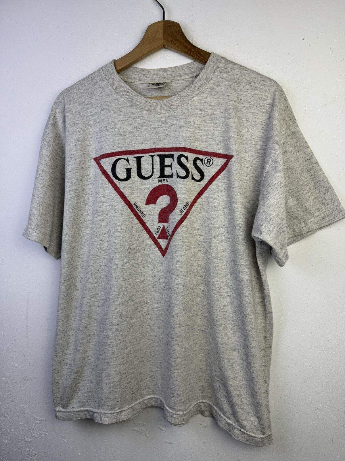 Guess vintage-style Guess Jeans men's logo T-shirt in grey Size US M / EU 48-50 / 2 - 3 Thumbnail