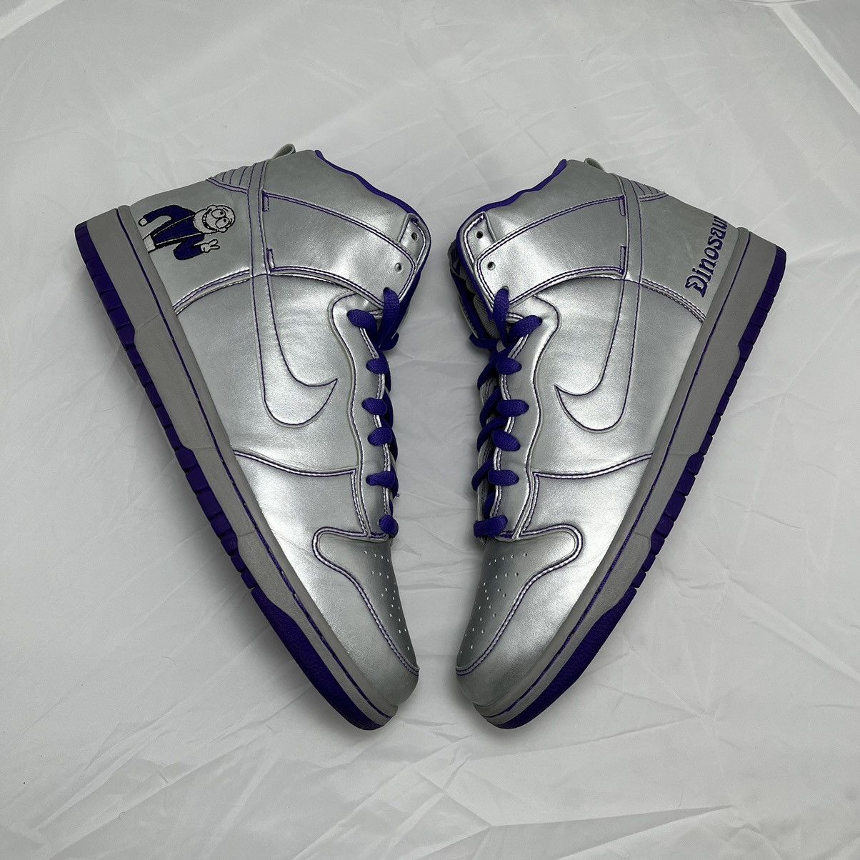 Nike Rare!🔥 Size 12 Nike Dunk High Premium SB Dinosaur Jr Size US 12 / EU 45 - 8 Thumbnail