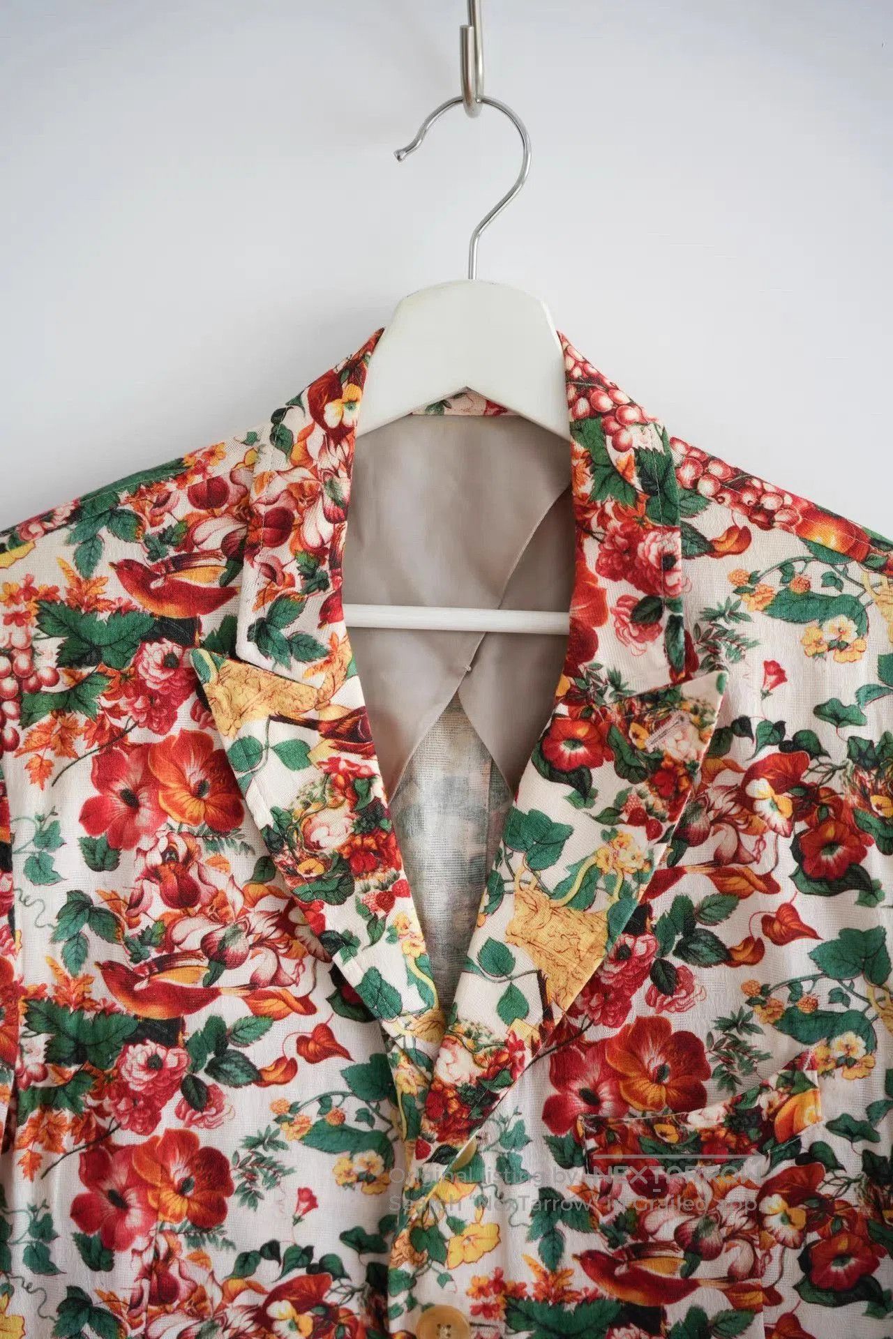 Yohji Yamamoto Red Floral Print Button. Size US M / EU 48-50 / 2 - 3 Thumbnail