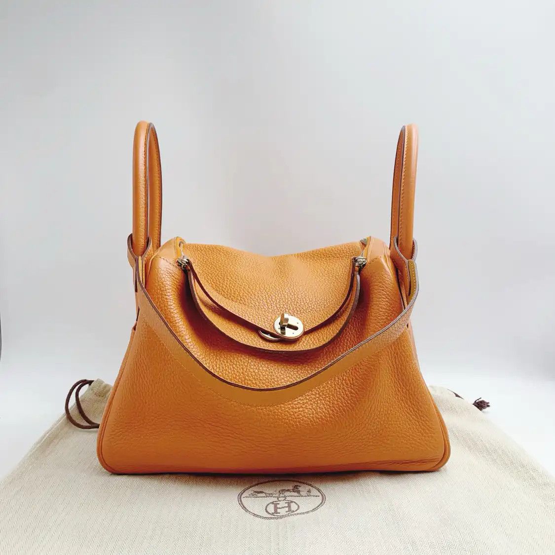 Hermes Hermes Lindy 30 Hermes orange Clemence cowhide leather Lindy bag shoulder bag si Size ONE SIZE - 1 Thumbnail