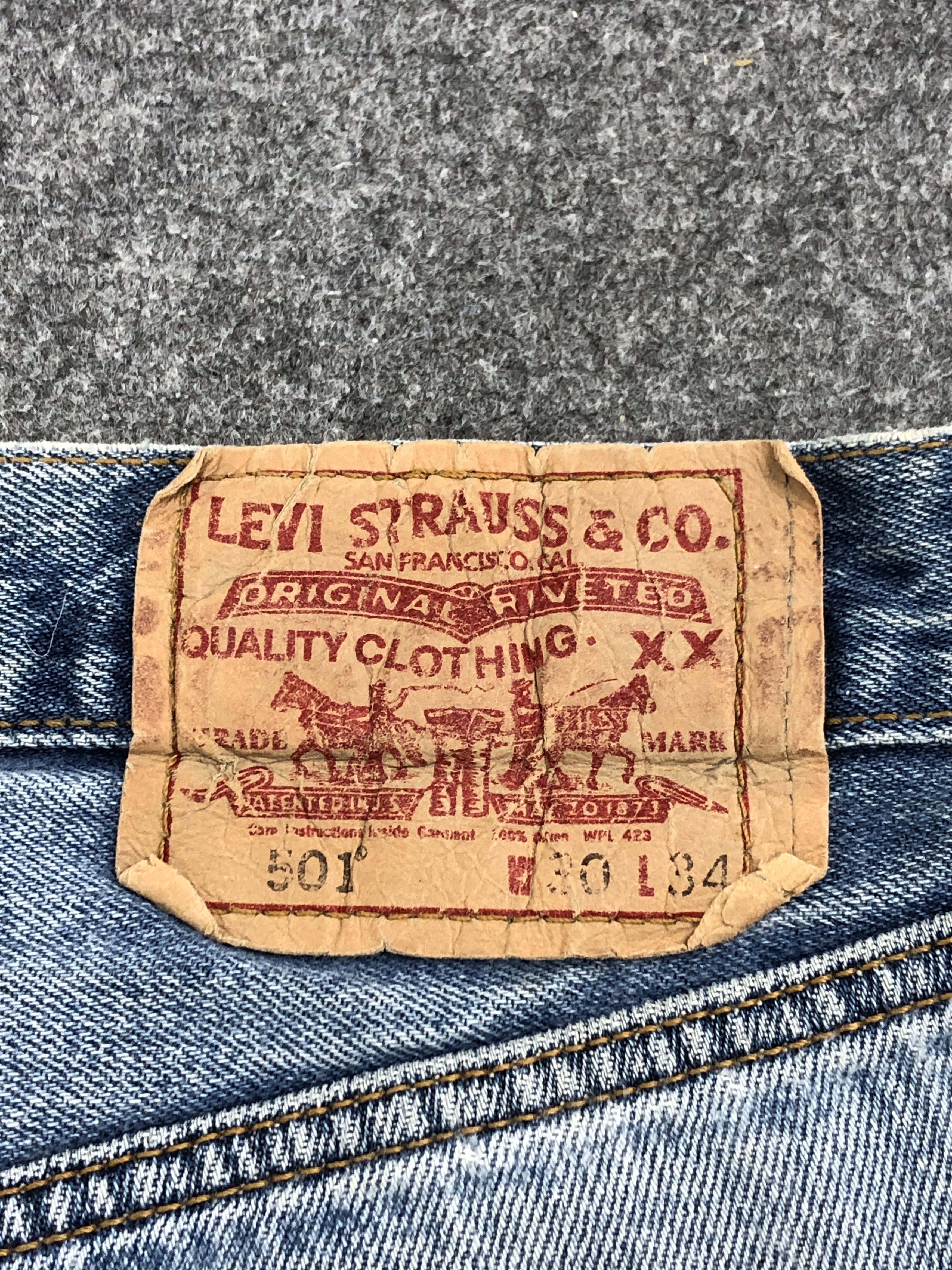 Levi's × Vintage Disressed Vintage Levis 501 Faded Blue Jeans Size US 28 / EU 44 - 5 Thumbnail