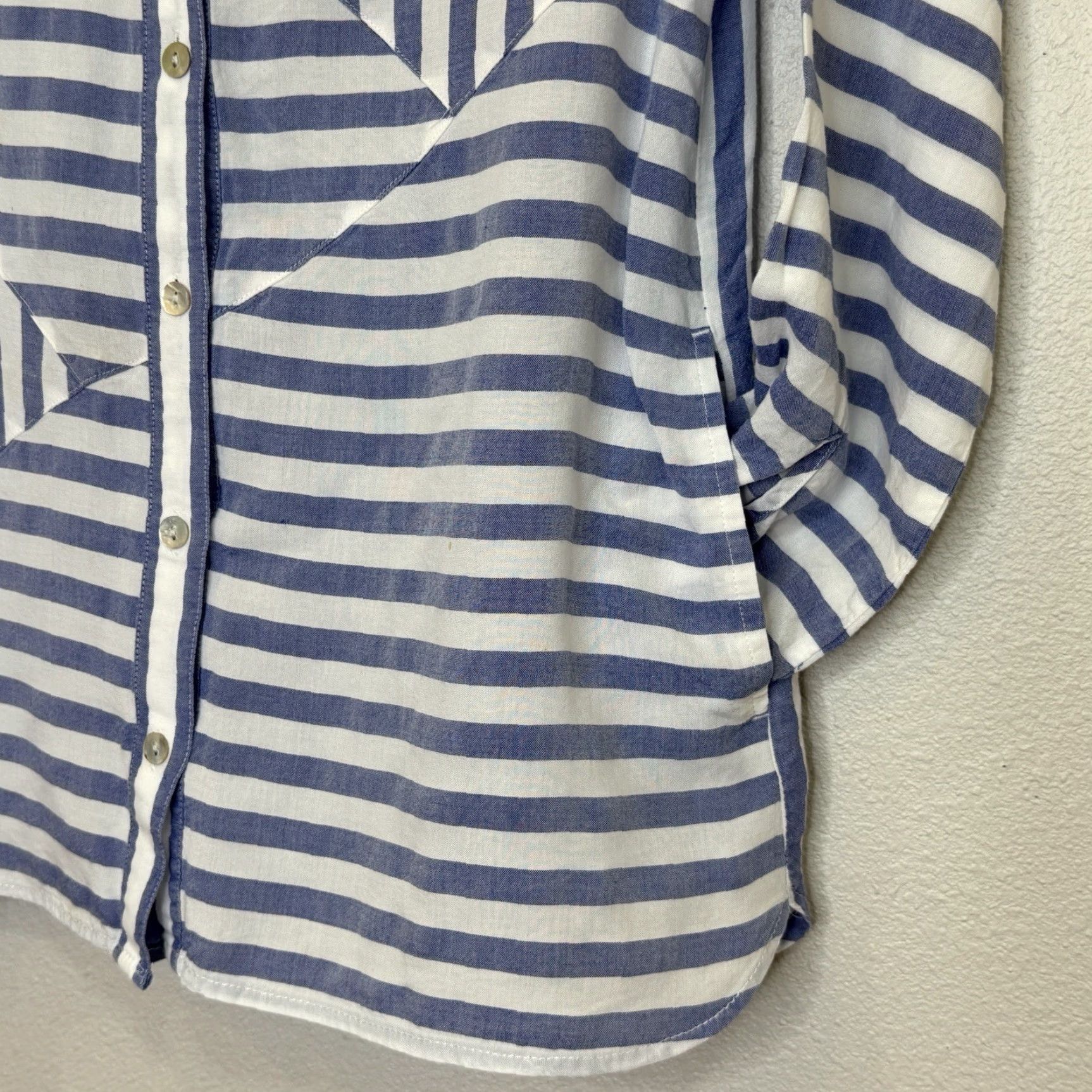Vintage Chicos Women's Top - Button-Up Collared Long Sleeve Blue White Stripe Lyocell Pockets Size 0 US 4/6 Size S / US 4 / IT 40 - 3 Thumbnail