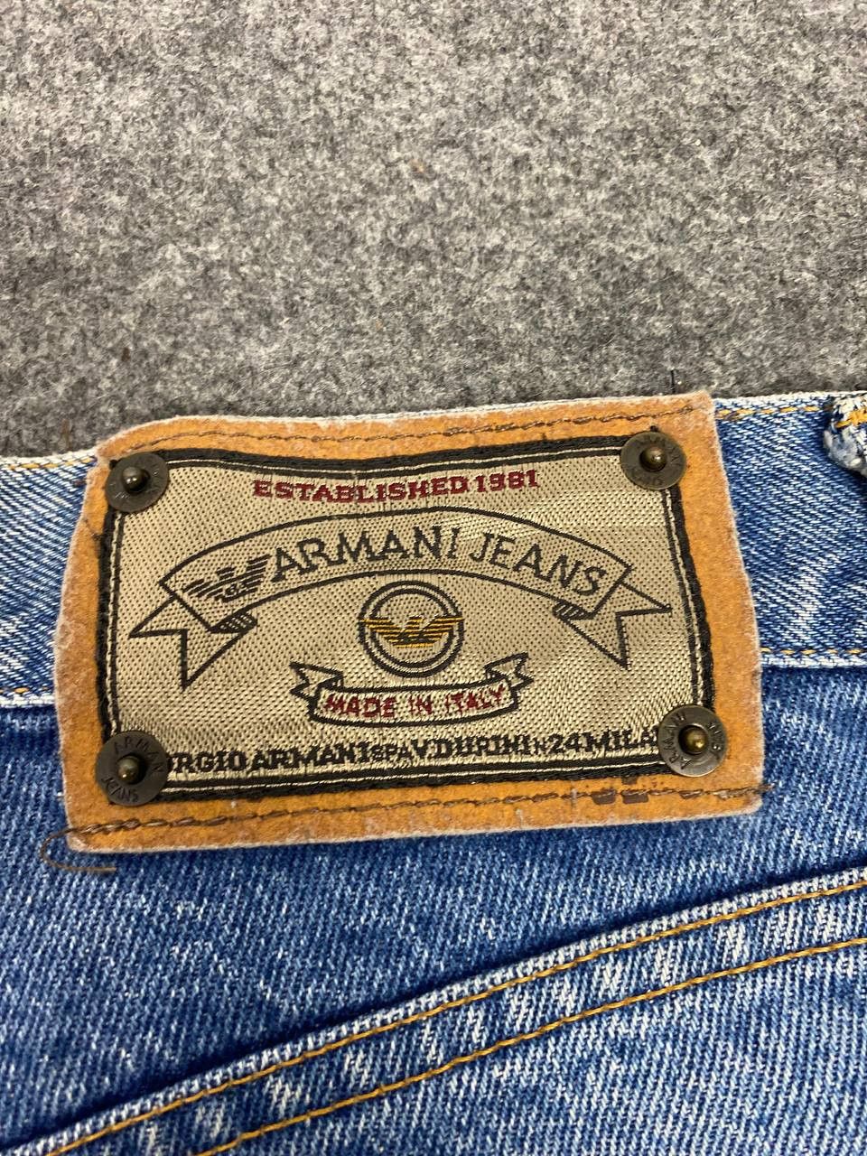Armani vintage armani jeans made in italy nice design Size US 28 / EU 44 - 5 Thumbnail