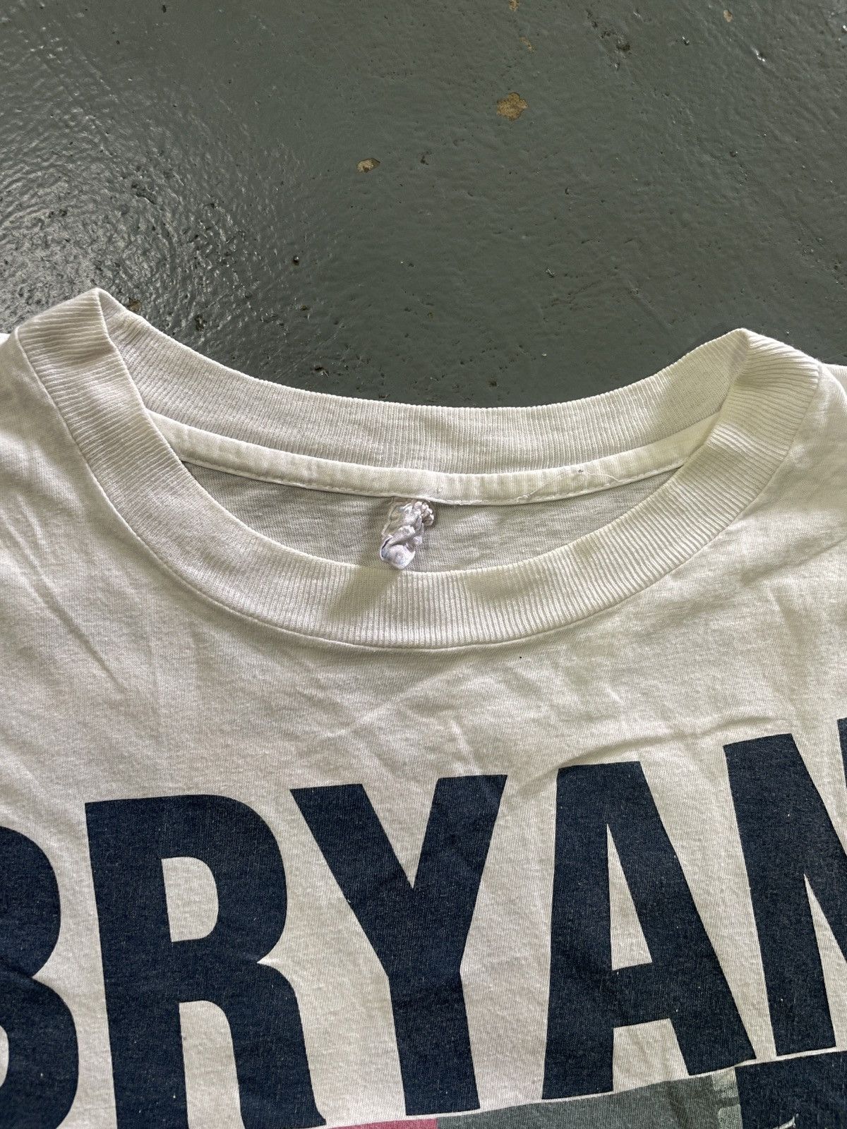 Band Tees × Vintage Vintage 90s Bryan Adams “WAKING UP THE WORLD TOUR” Band Tees Size US XL / EU 56 / 4 - 3 Thumbnail