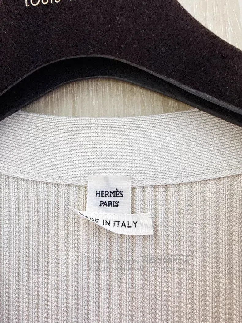 Hermes Hermes Beige V-neck Zip Long Sleeve Knit Cardigan Jacket F Size XS / US 0-2 / IT 36-38 - 4 Thumbnail